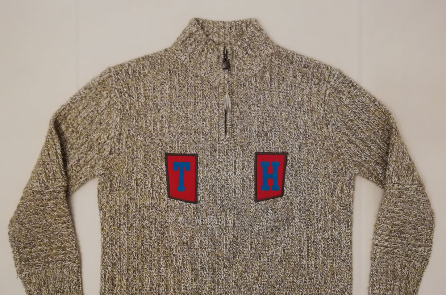 (ДЕТСКО) (Ръст 158-170см) Tommy Hilfiger пуловер
