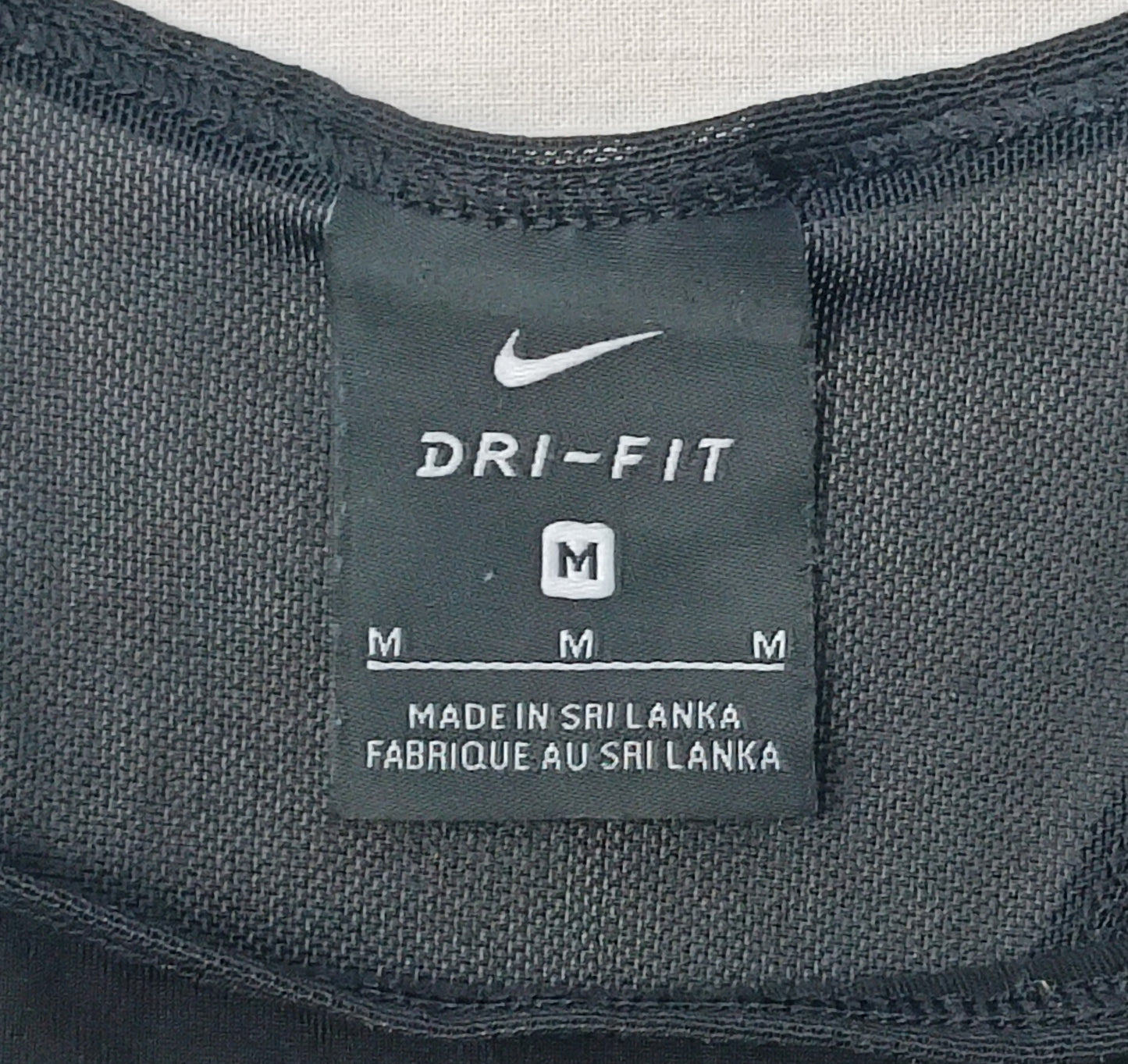 (ДАМСКО) (M) Nike DRI-FIT Cropped Crossover Tank Top потник