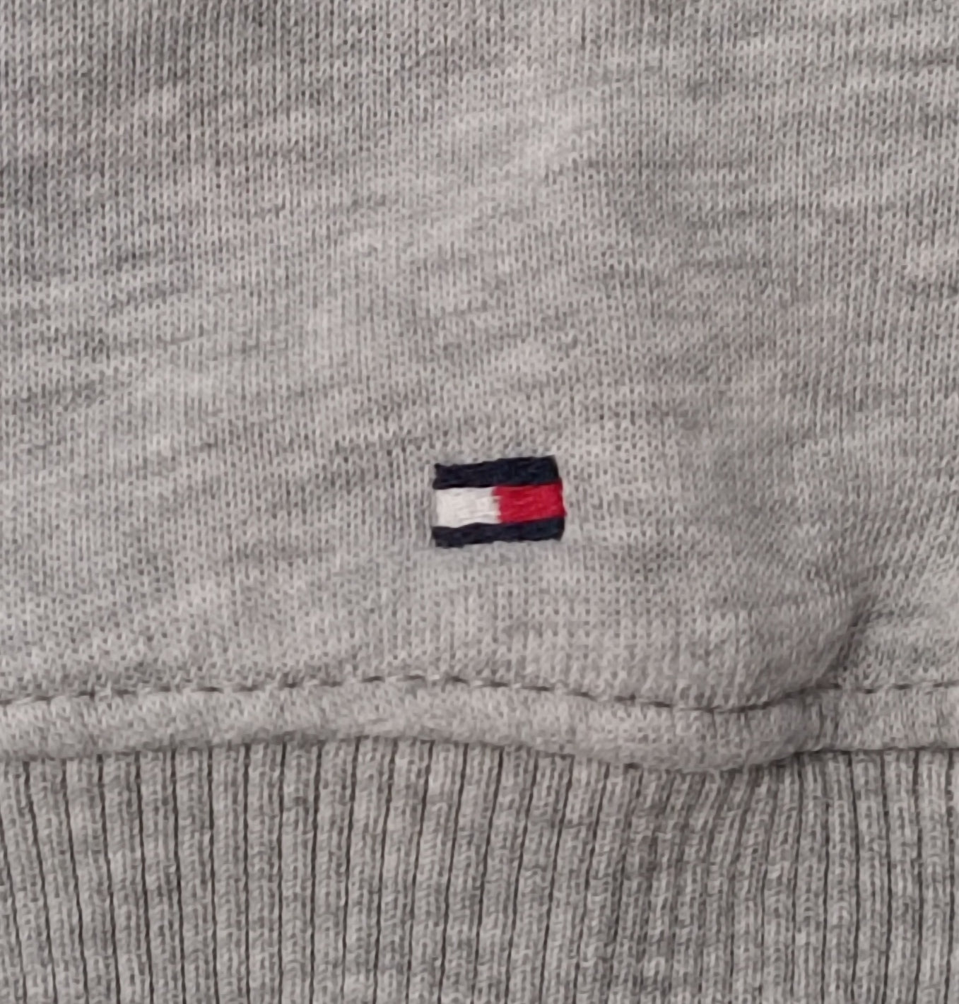 (ДАМСКО) (M) Tommy Hilfiger Sweatshirt горнище