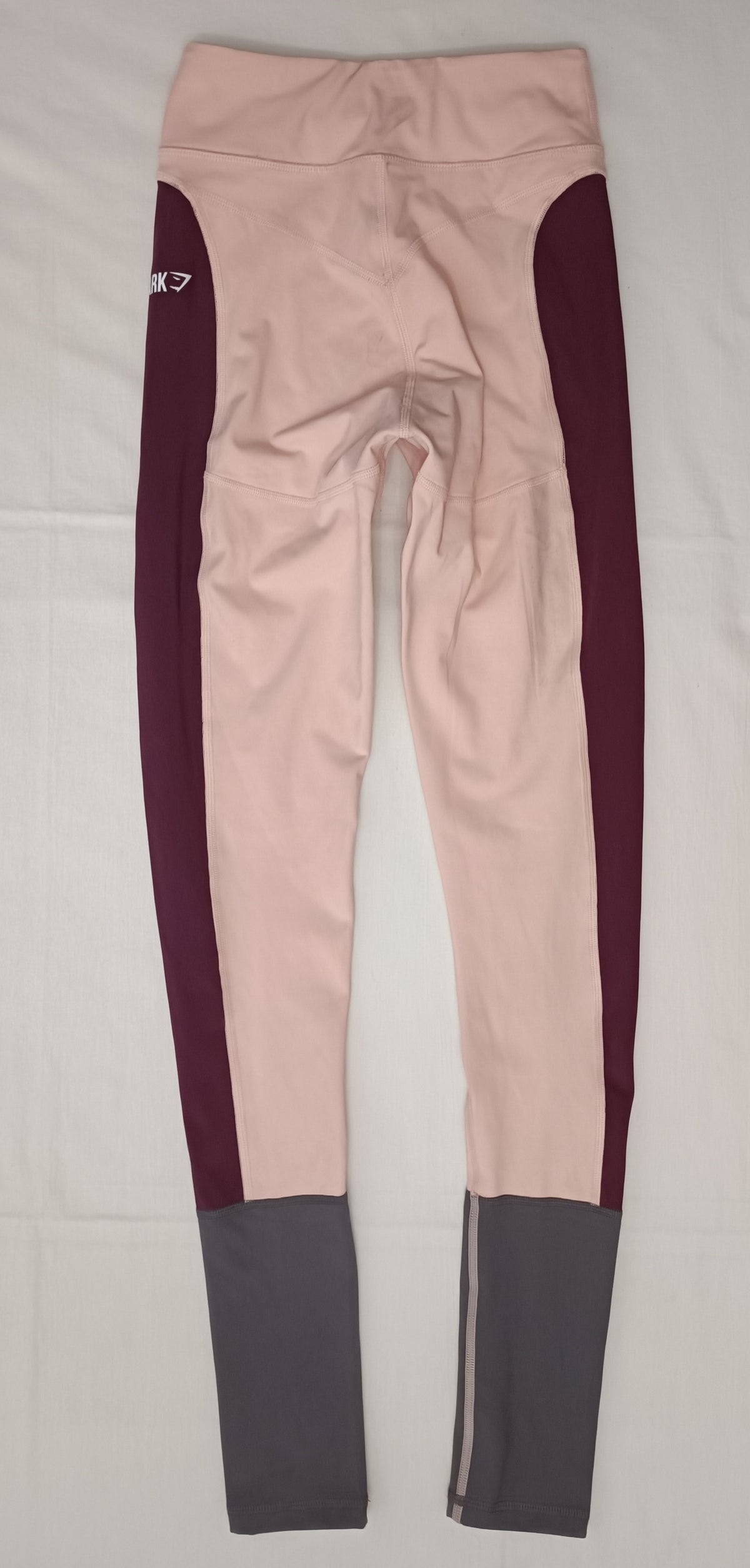 (ДАМСКО) (XS) Gymshark Tracksuit екип (бюстие и клин)
