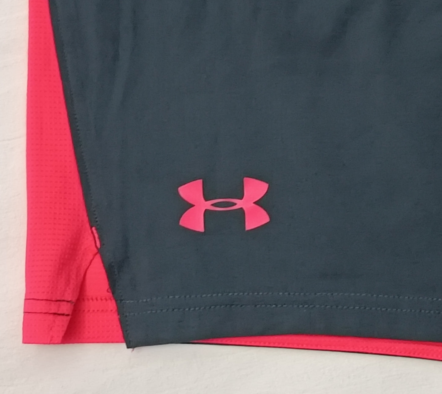 (L) Under Armour UA Shorts шорти