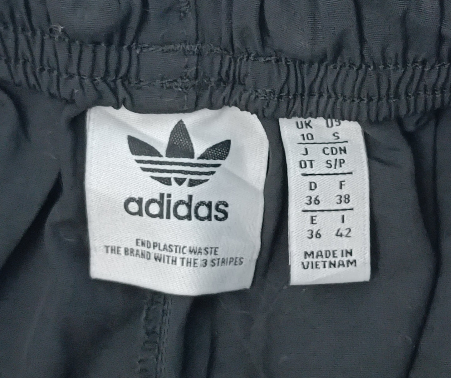 (ДАМСКО) (S) Adidas Originals Trefoil Woven Shorts шорти