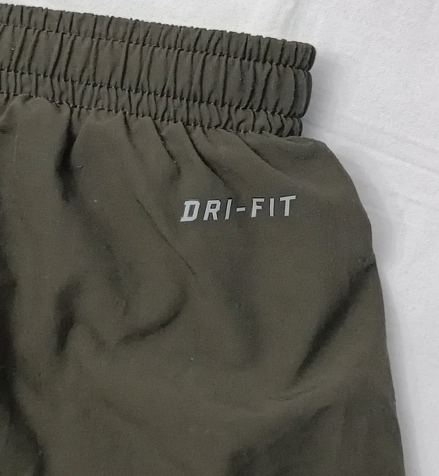 (S) Nike DRI-FIT Shorts шорти