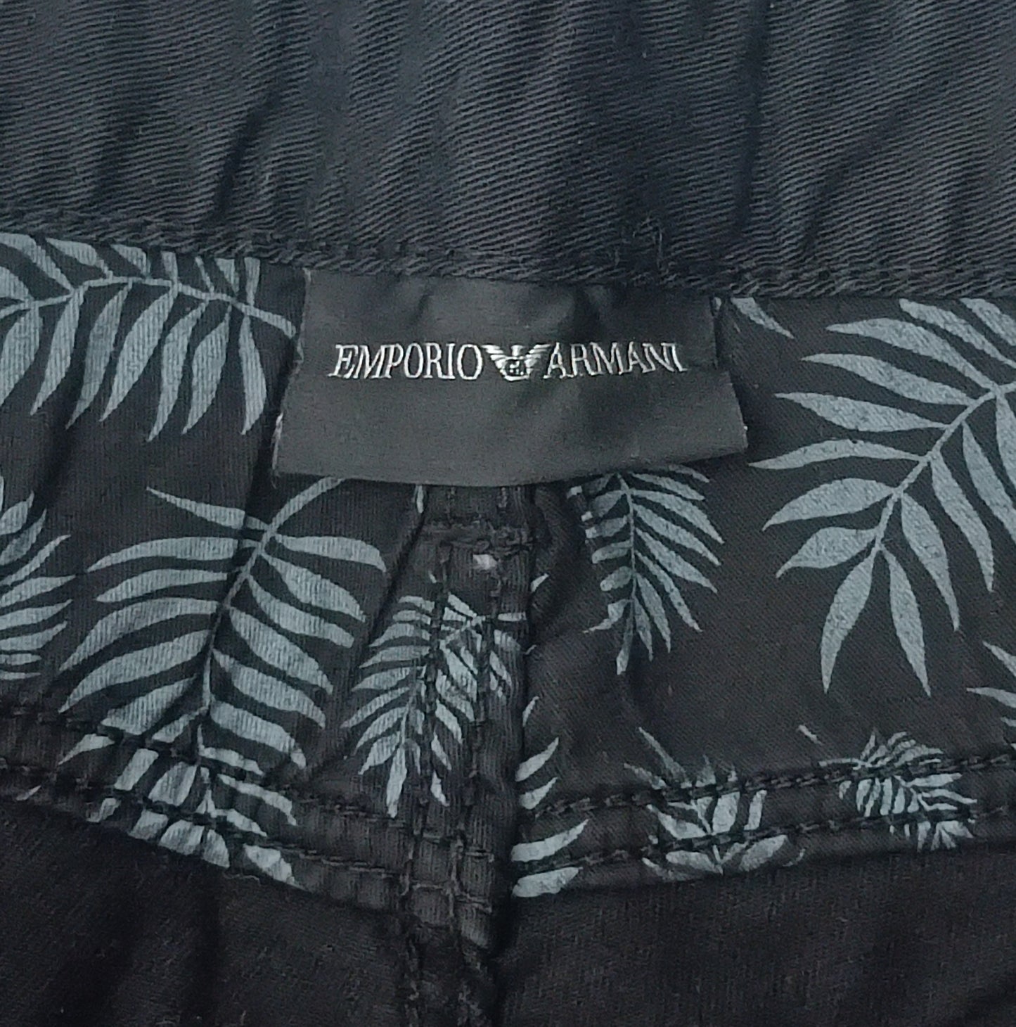 (L, 52) Emporio Armani къси дънки