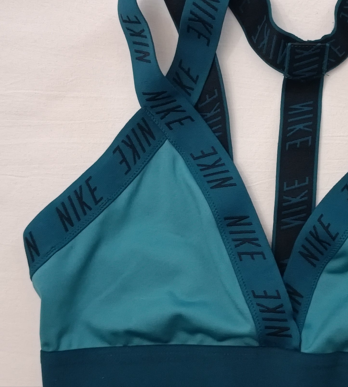 (ДАМСКО) (S) Nike DRI-FIT Bra бюстие