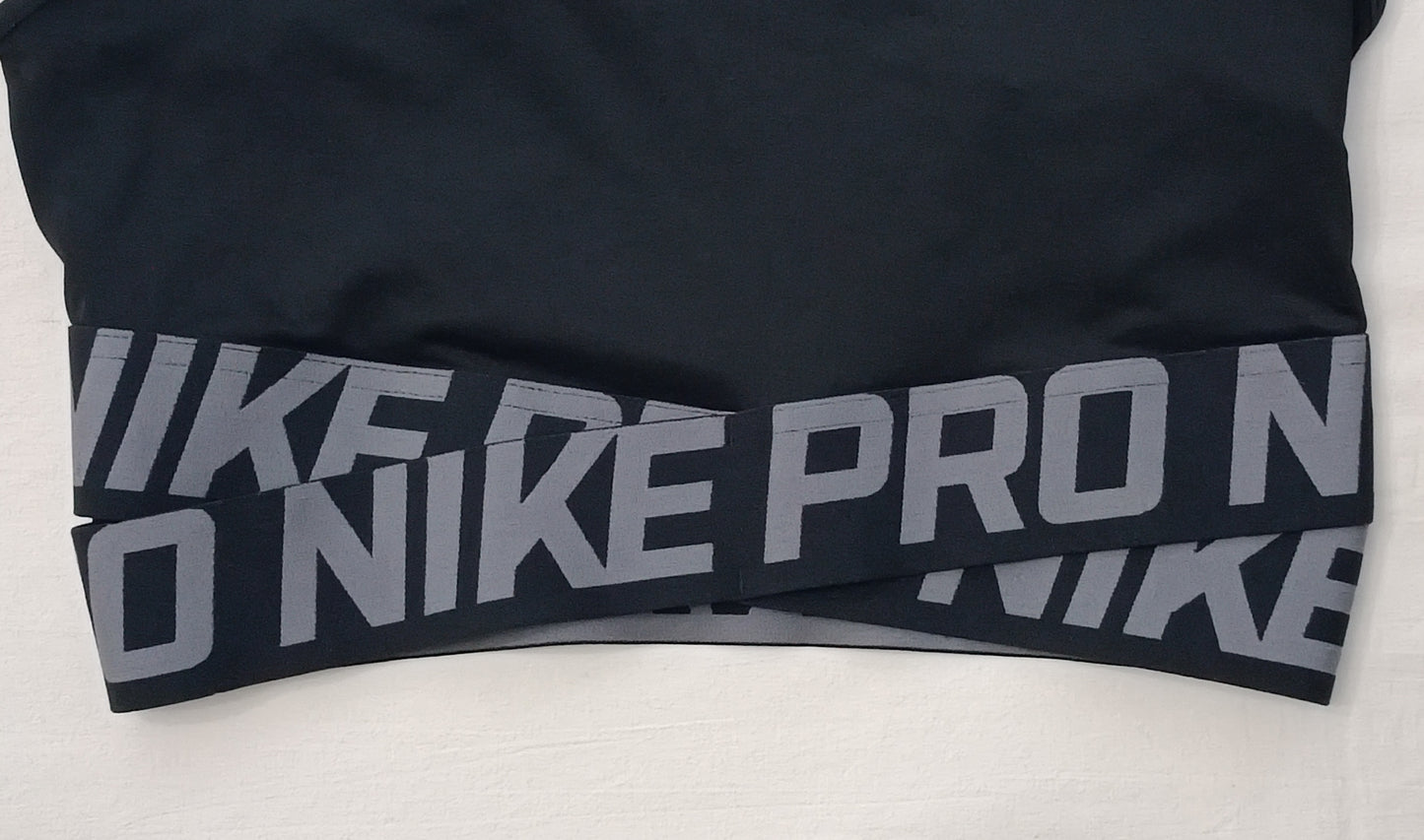 (ДАМСКО) (M) Nike DRI-FIT Cropped Crossover Tank Top потник