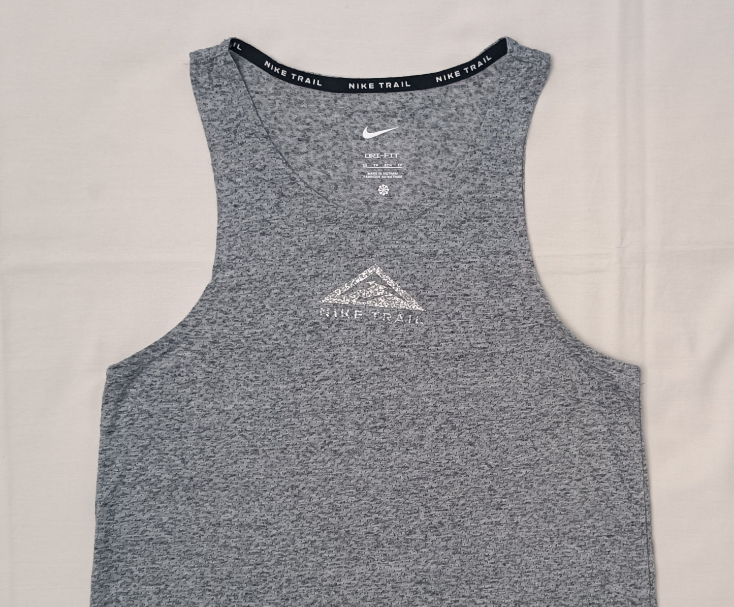(ДАМСКО) (XS) Nike Trail DRI-FIT Tank Top потник