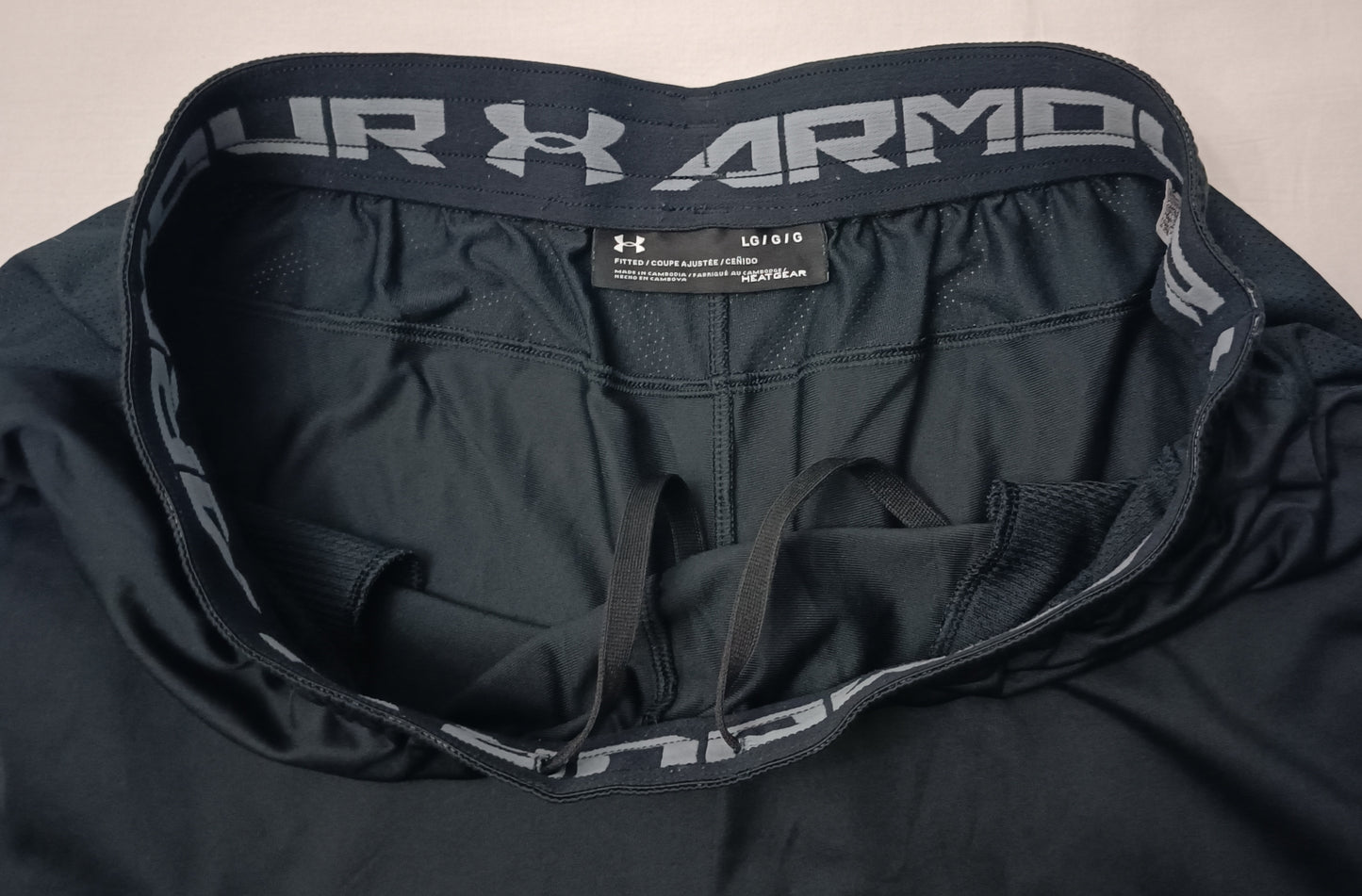 (L) Under Armour UA Shorts шорти