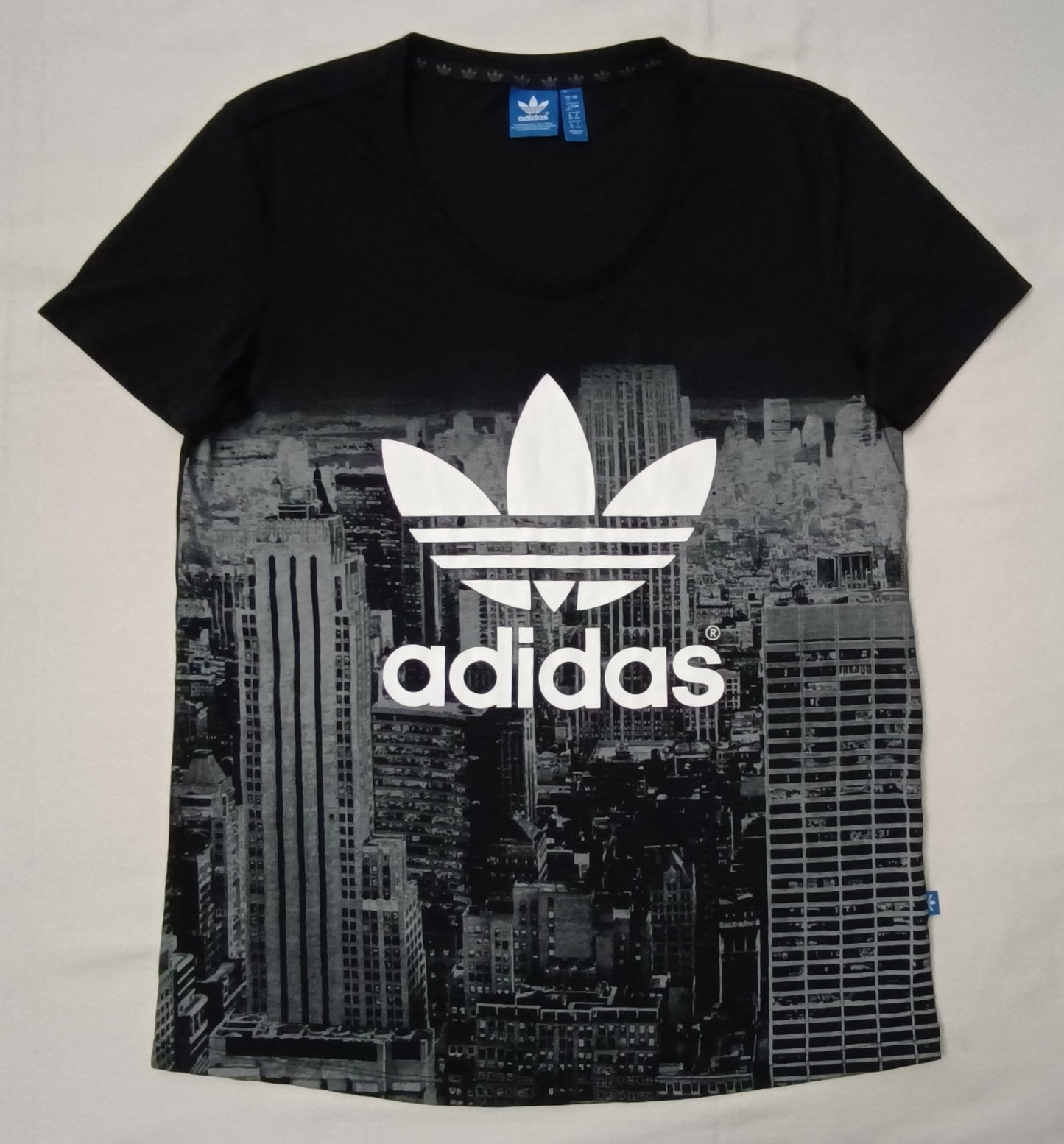 (ДАМСКО) (S) Adidas Originals Trefoil Logo Tee тениска