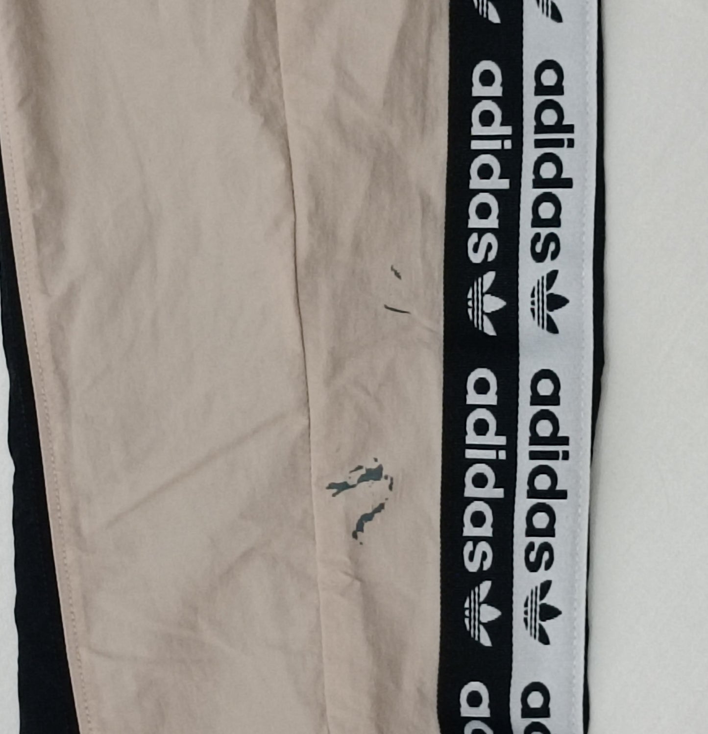 (ДАМСКО) (S) Adidas Originals Cropped Woven Jacket яке