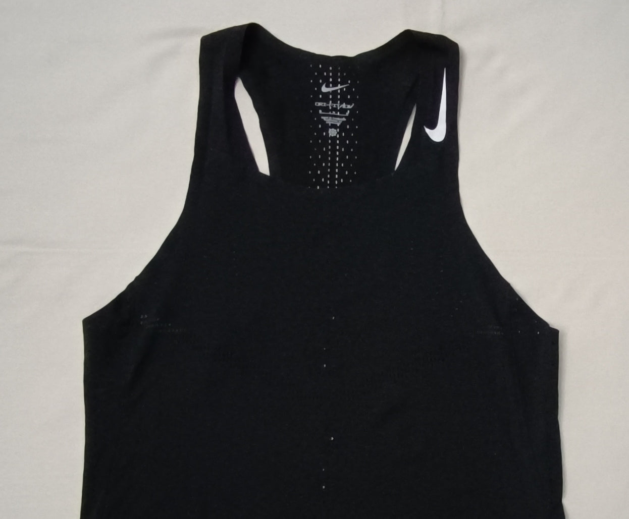 (ДАМСКО) (M) Nike DRI-FIT ADV Aeroswift Tank Top потник