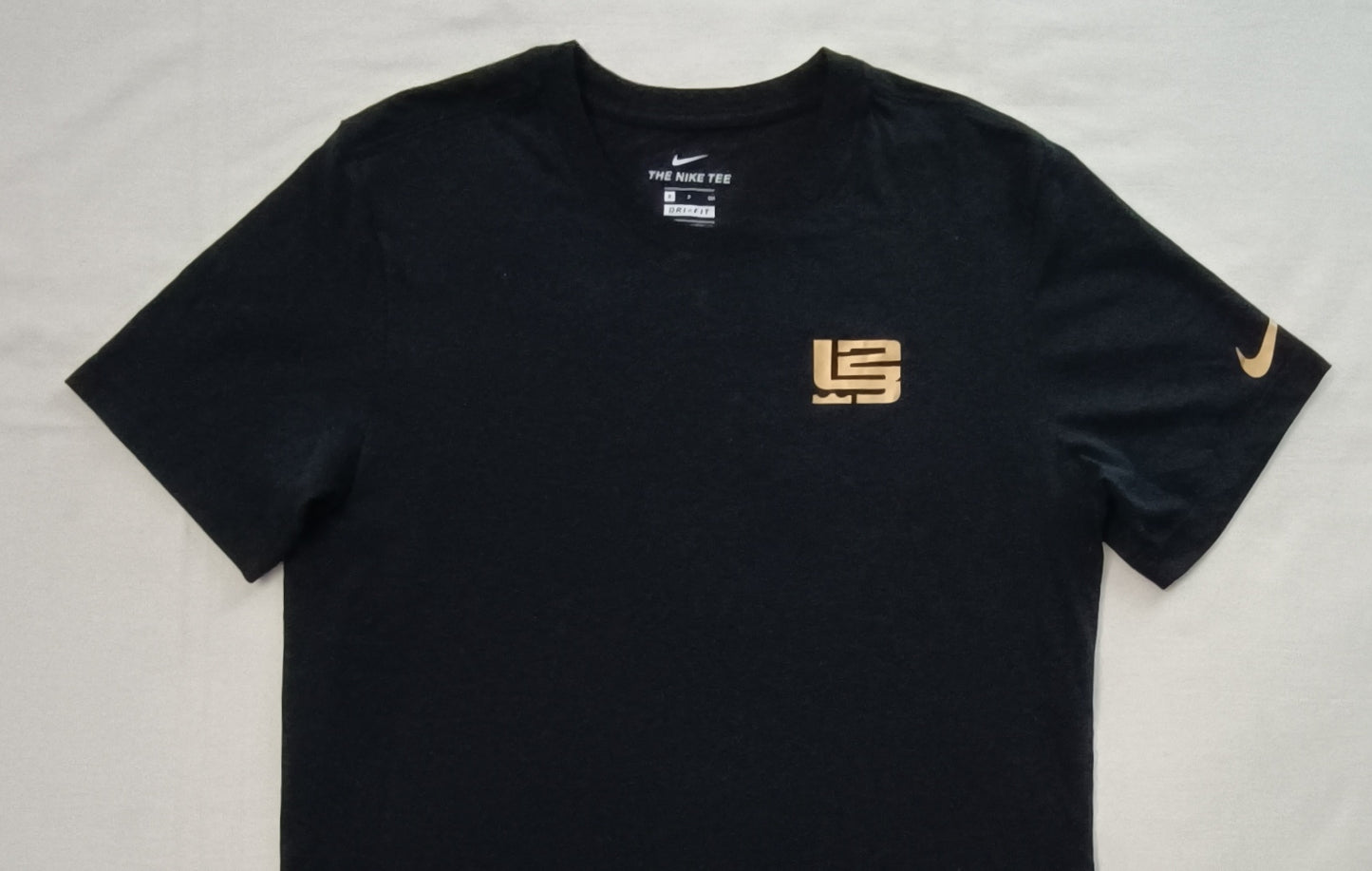 (S) Nike DRI-FIT LeBron James Strive for Greatness Tee тениска
