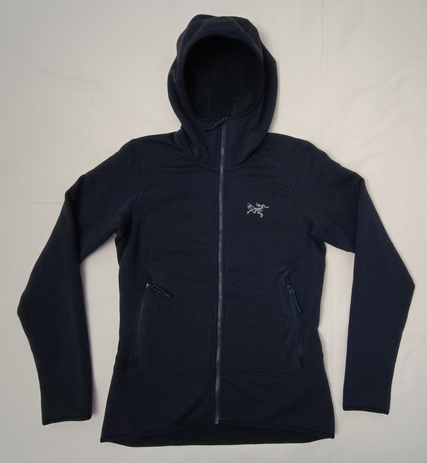 (ДАМСКО) (XS) Arc'teryx Kyanite Hoodie горнище