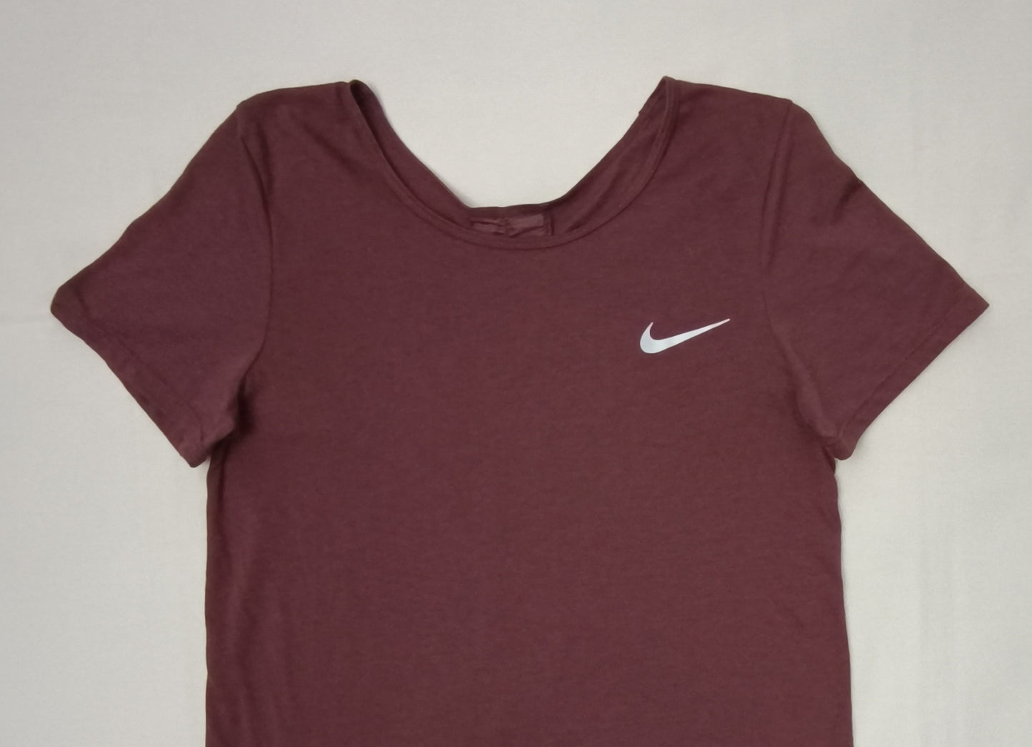 (ДАМСКО) (XS) Nike DRI-FIT тениска