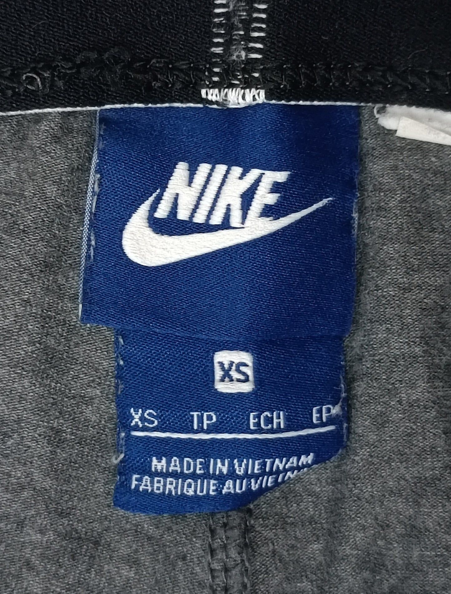 (ДАМСКО) (XS) Nike Swoosh Leggings клин