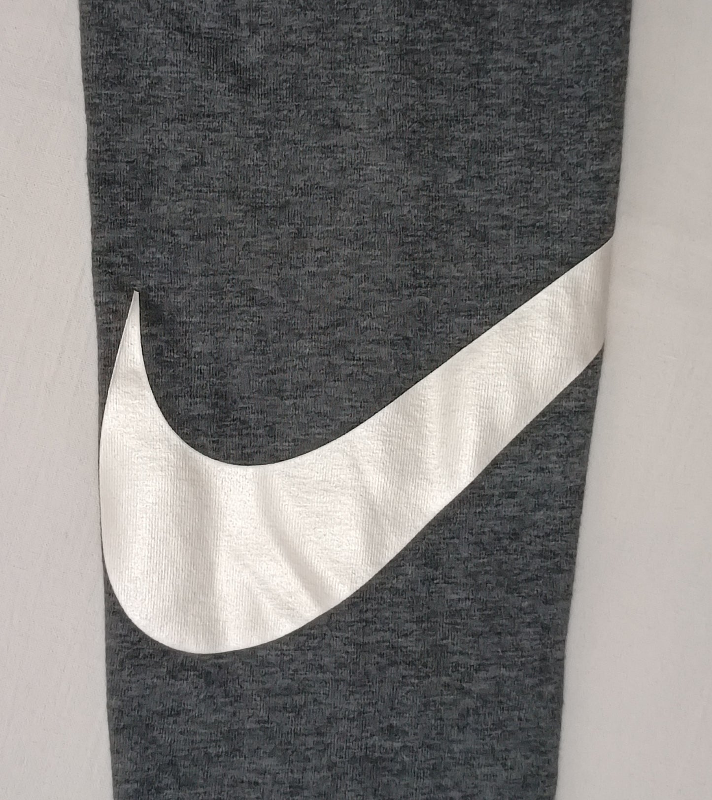 (ДАМСКО) (XS) Nike Swoosh Leggings клин