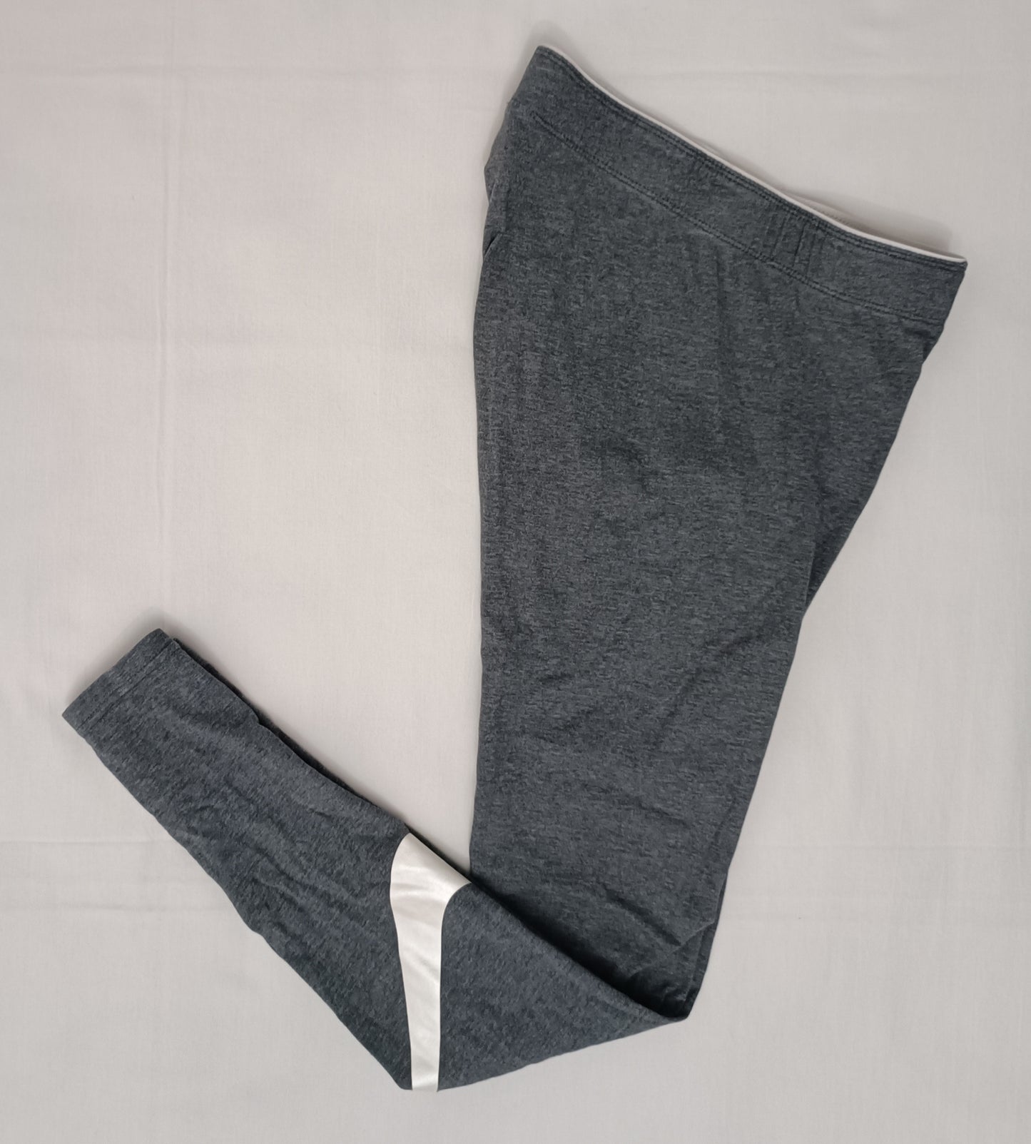 (ДАМСКО) (XS) Nike Swoosh Leggings клин