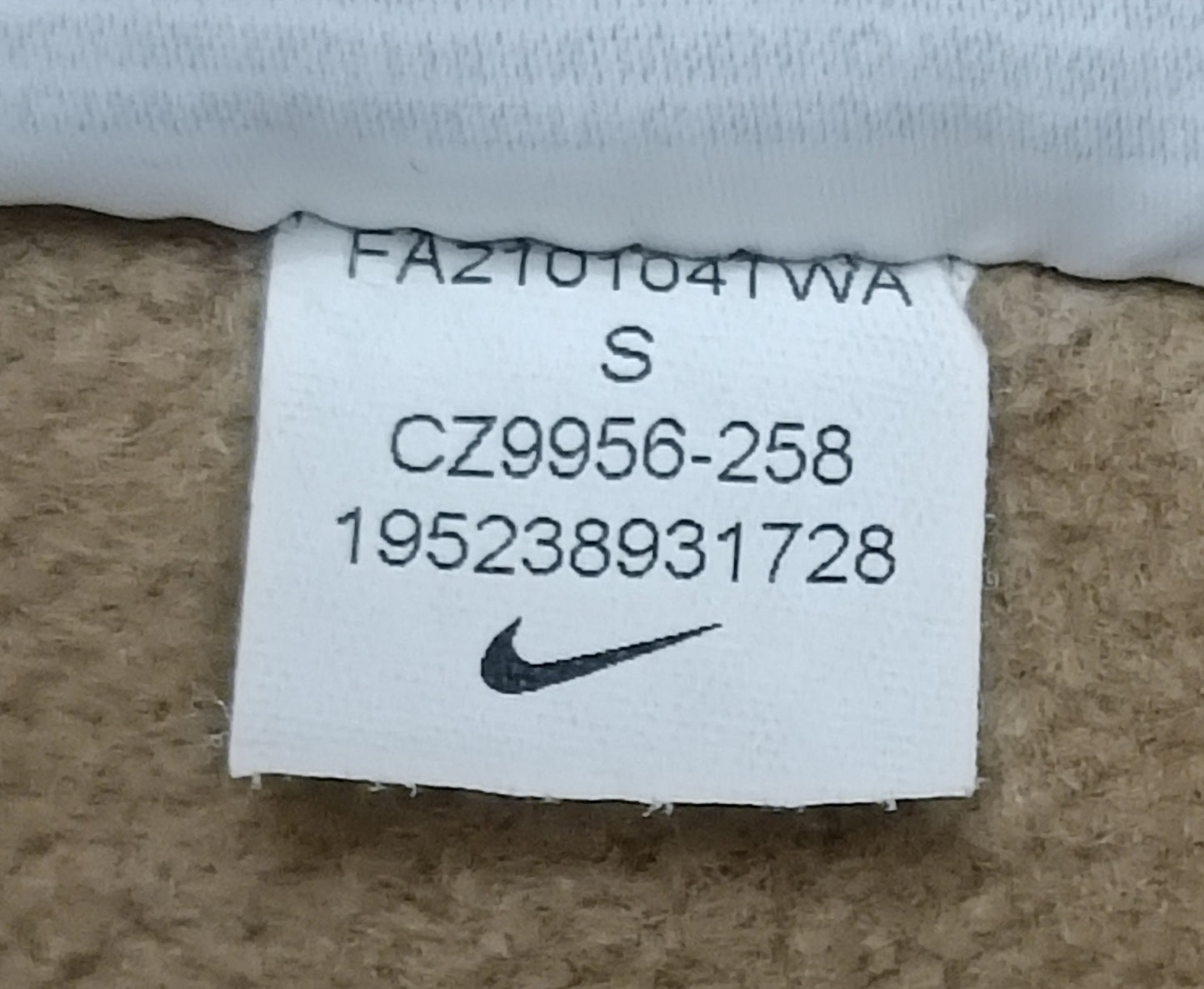 (S) Nike Sportswear Cargo Shorts шорти