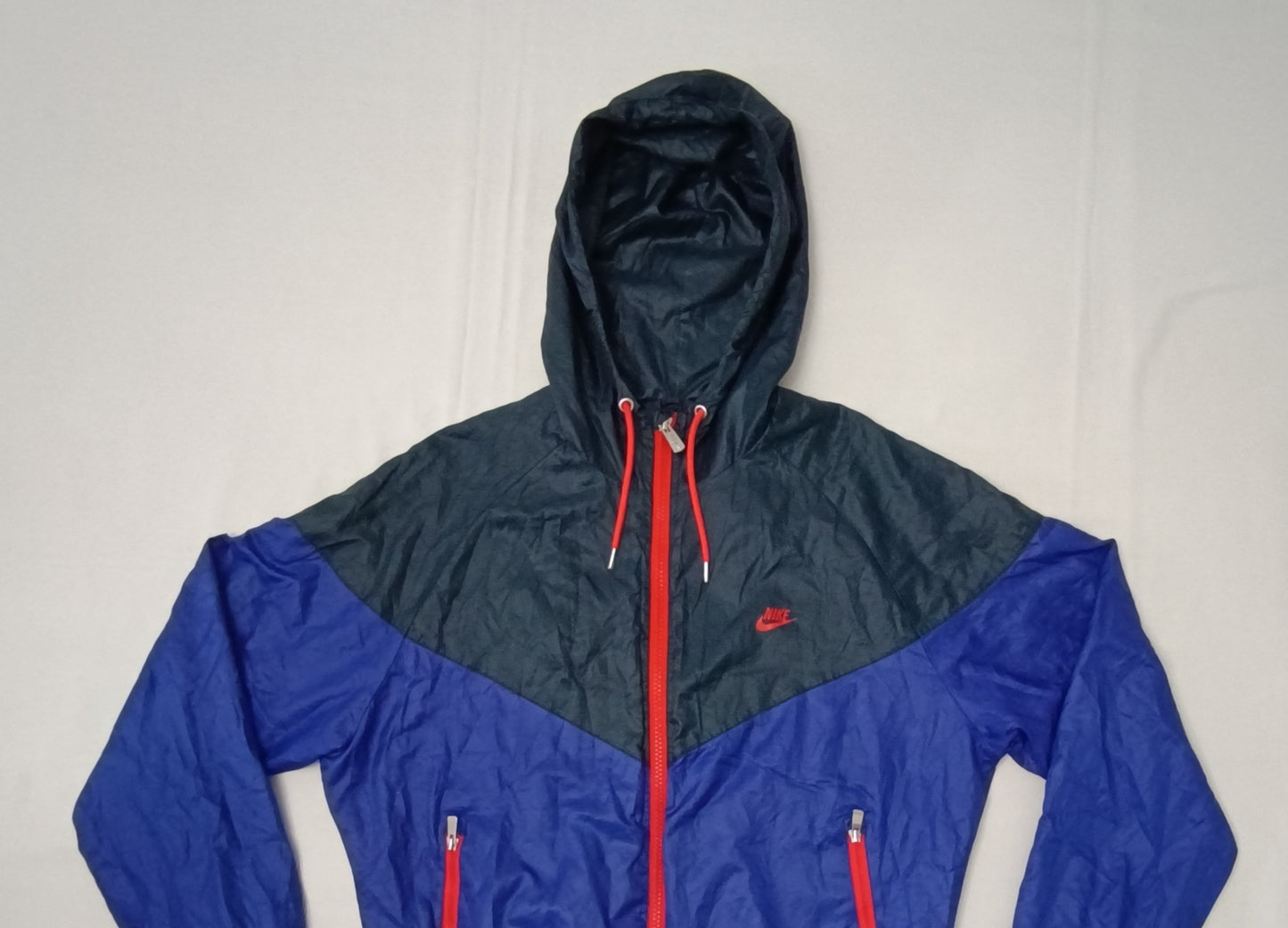 (ДАМСКО) (L) Nike Windrunner Jacket яке