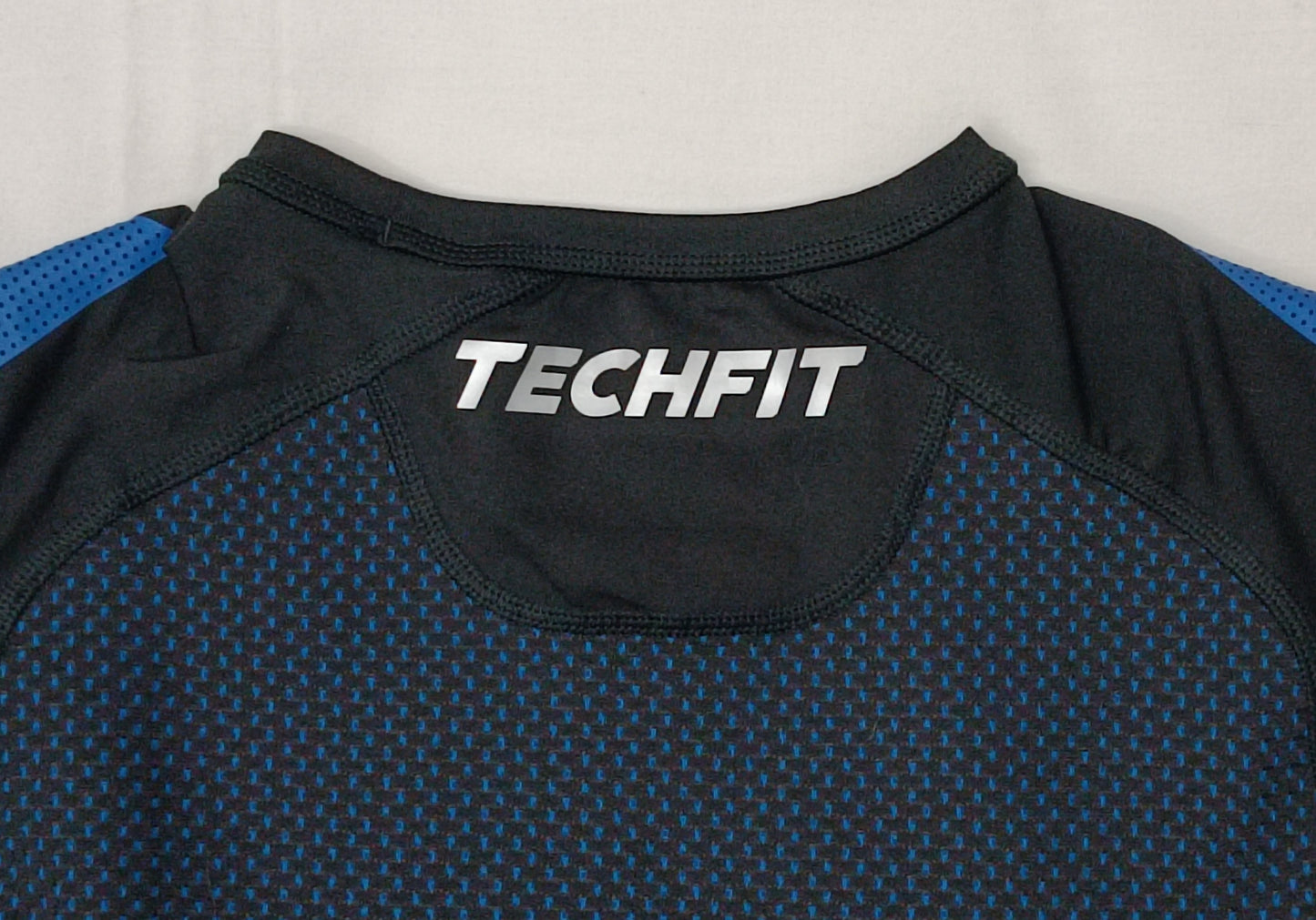 (S) Adidas Techfit Compression потник