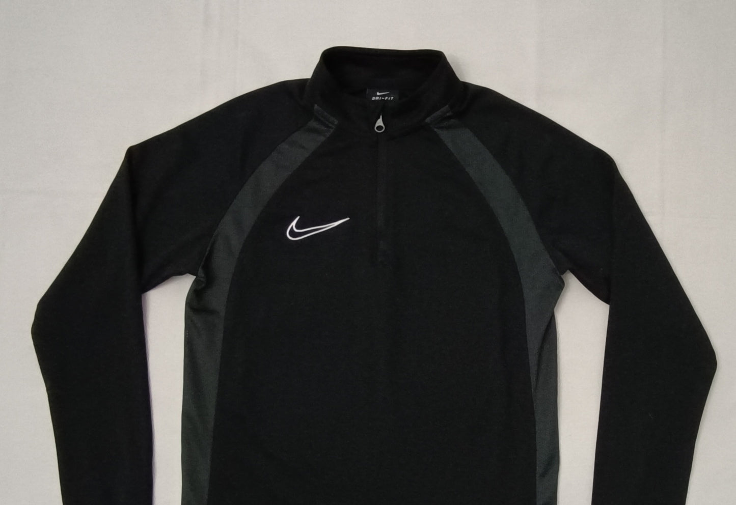 (ДЕТСКО) (Ръст 128-137см) Nike DRI-FIT горнище