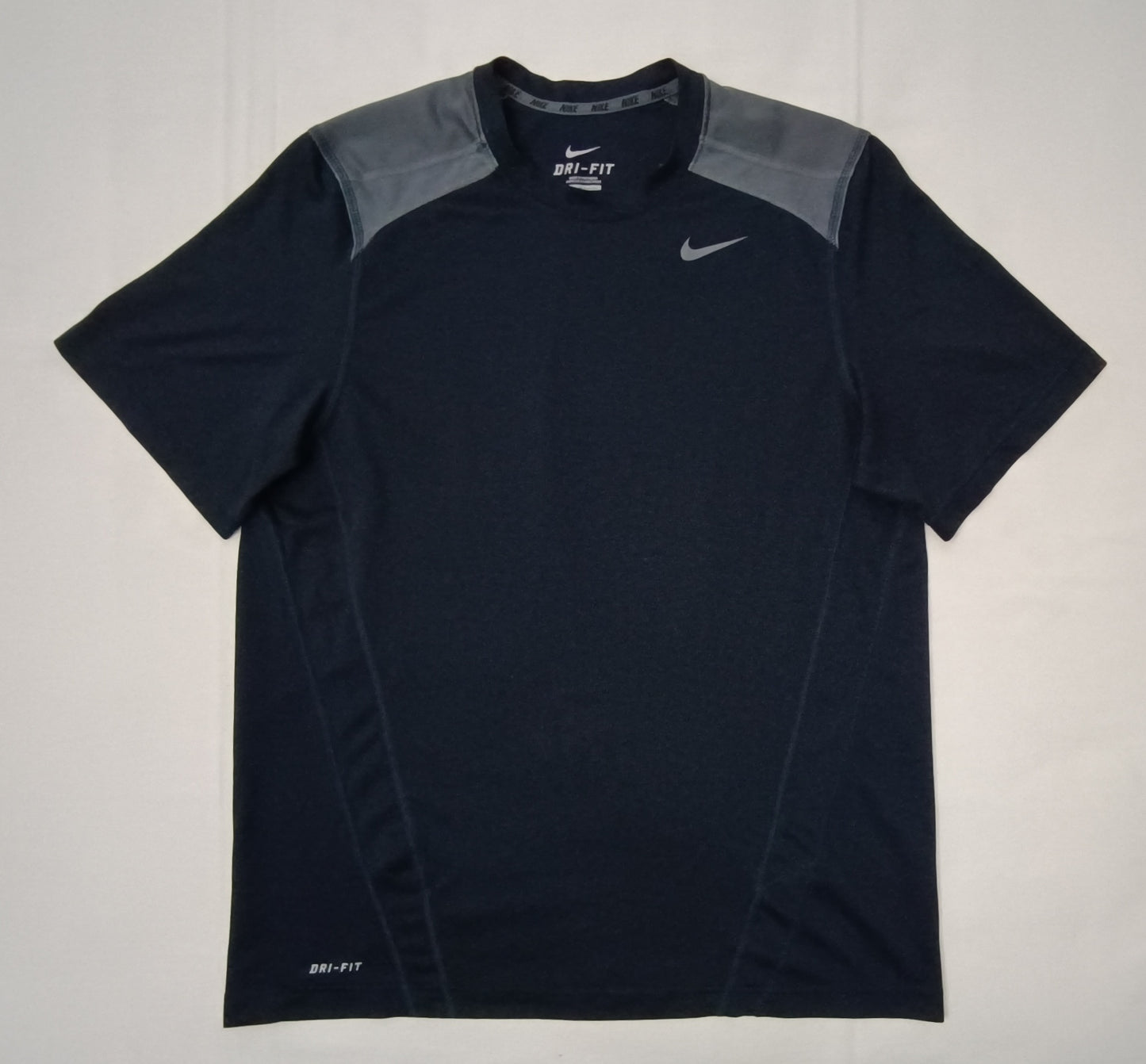 (M) Nike DRI-FIT тениска