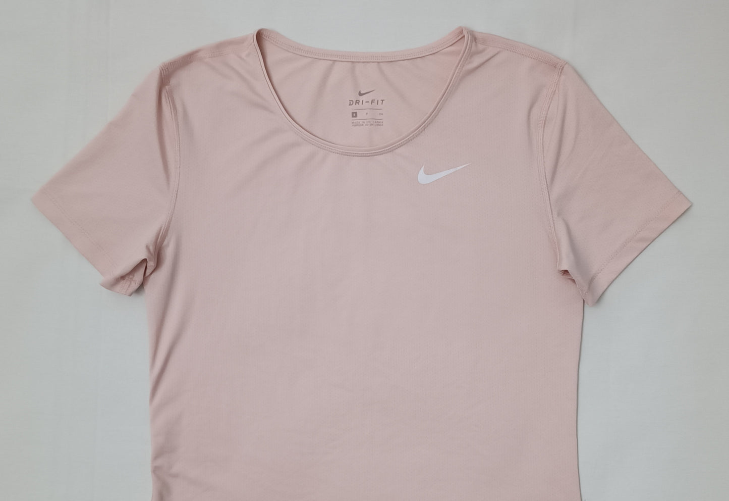 (ДАМСКО) (S) Nike DRI-FIT тениска