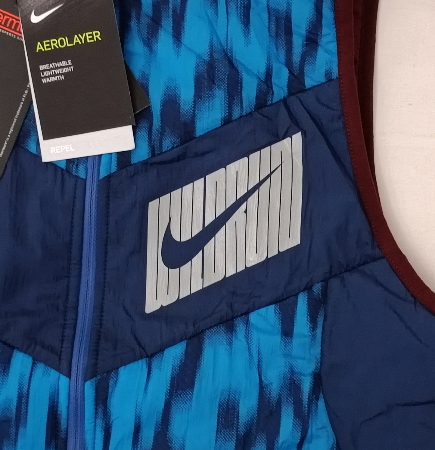 (S) Nike Aerolayer Wild Run Reversible Vest двулицев елек