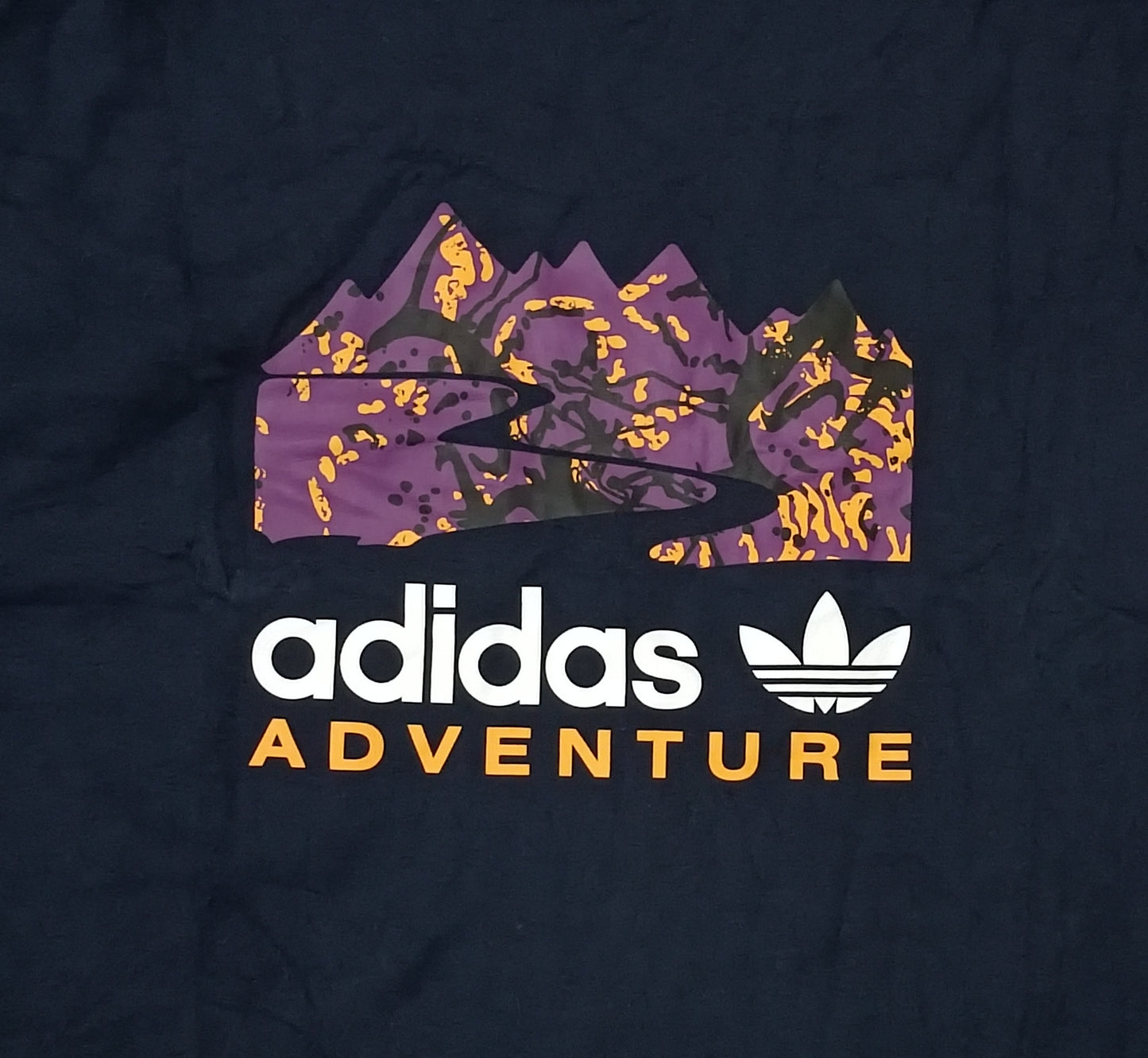 (L) Adidas Originals Adventure Filled Mountain Tee тениска