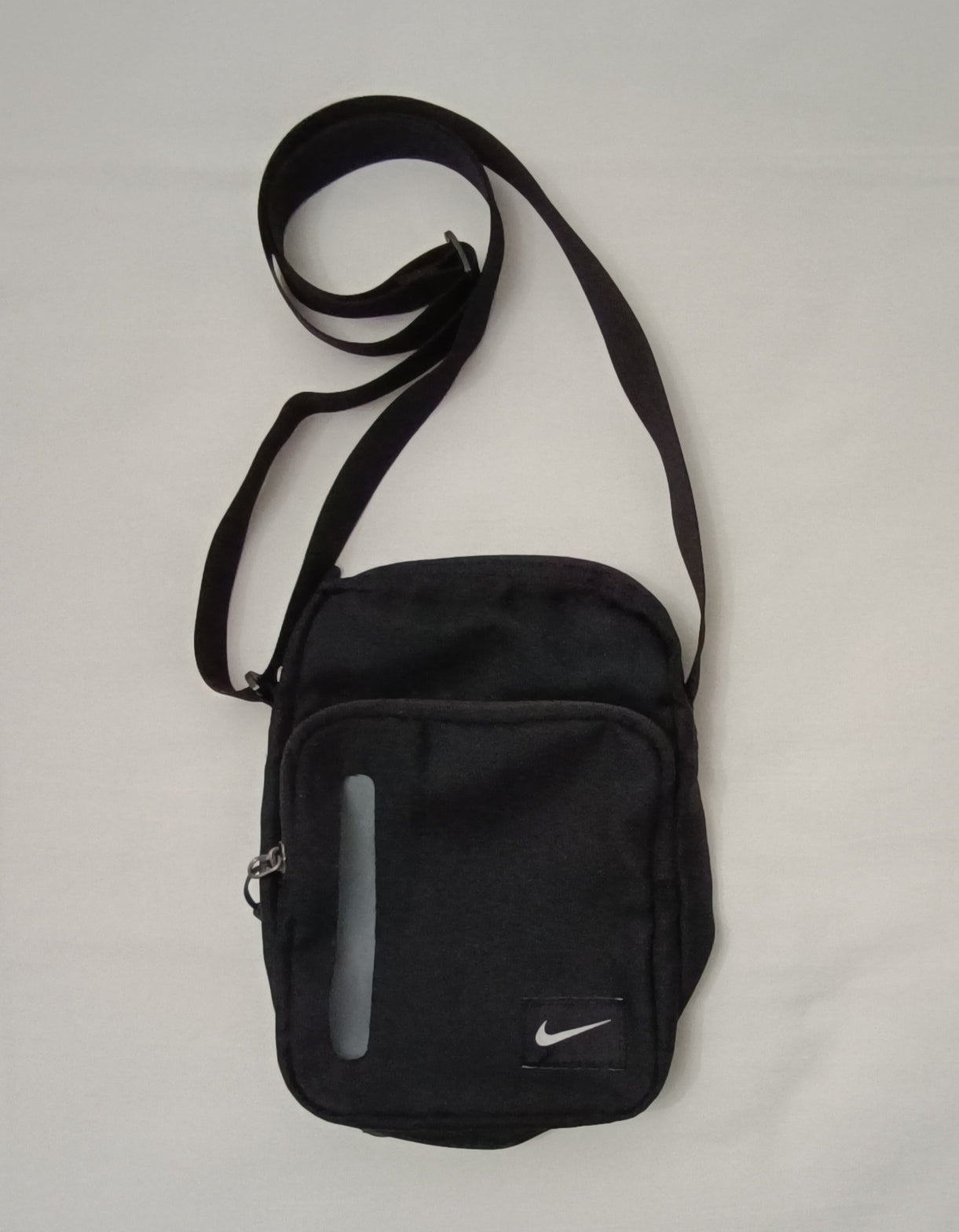 Nike Core Shoulder Bag чантичка