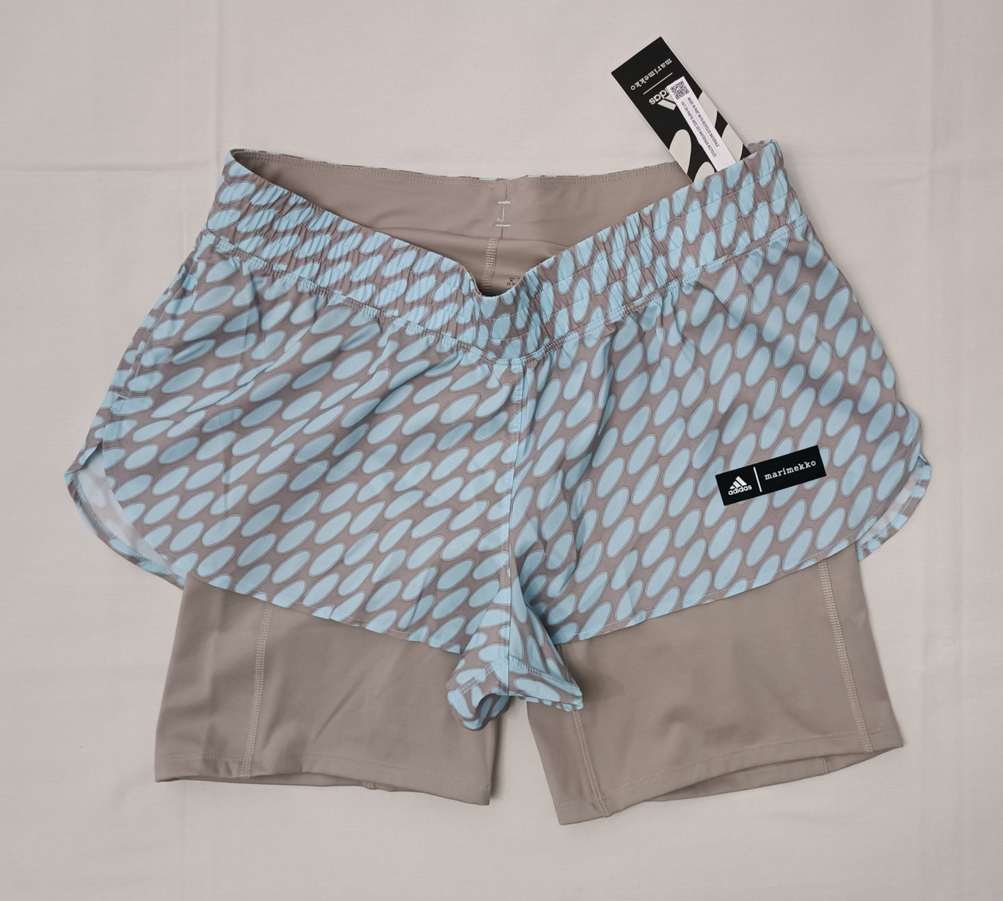 (ДАМСКО) (M) Adidas x Marimekko 2in1 Shorts шорти с клин 2в1