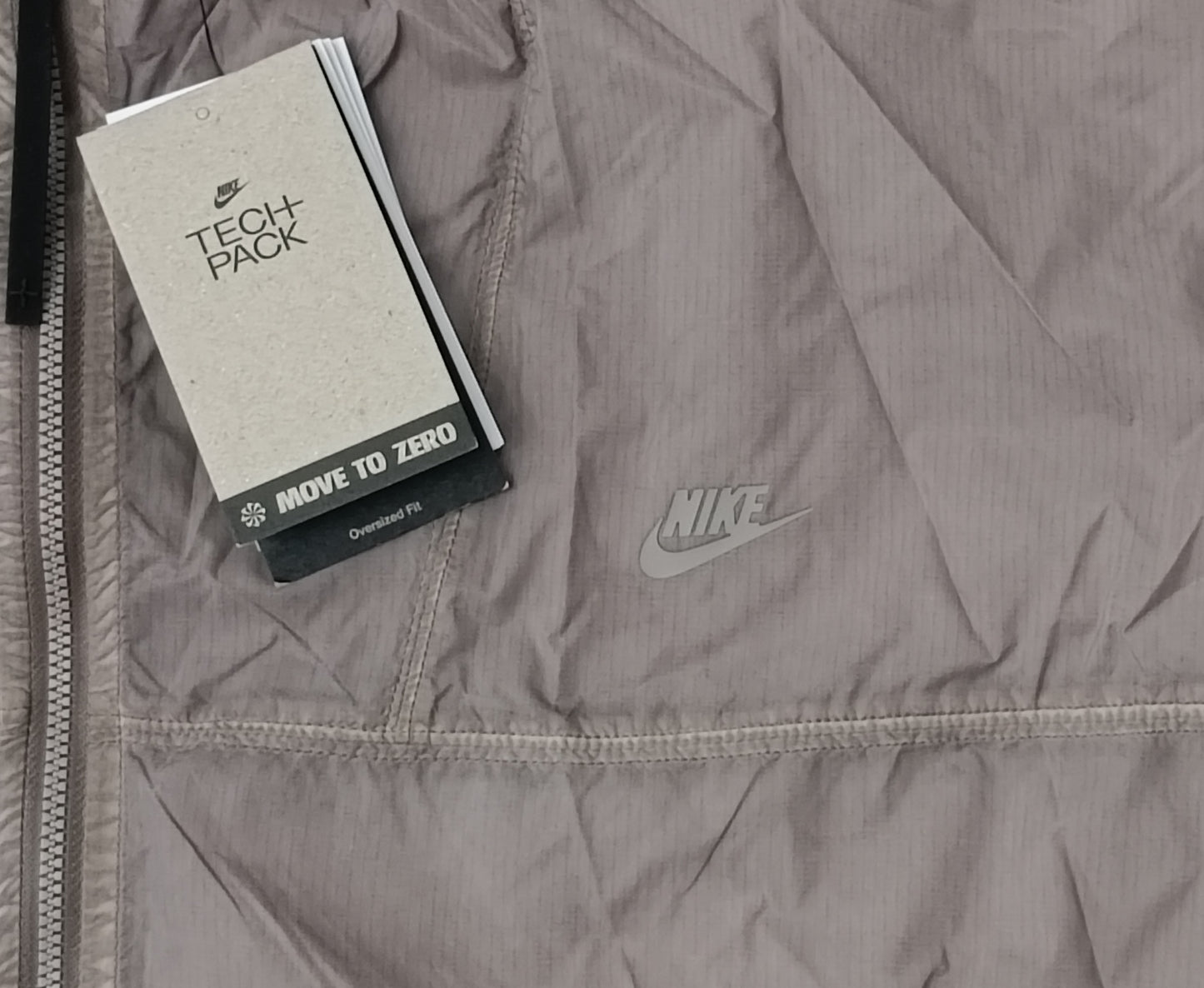 (ДАМСКО) (L) Nike Tech Pack Repel Jacket яке