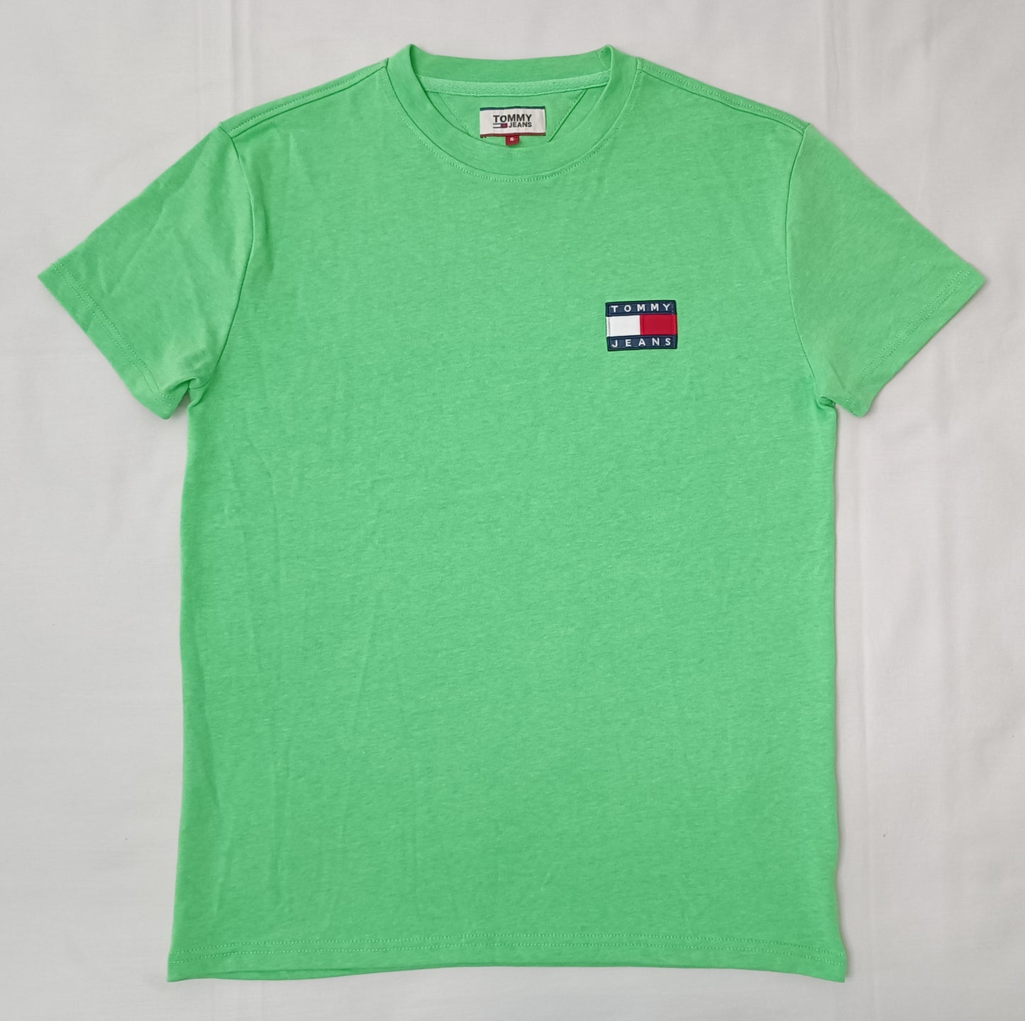 (S) Tommy Jeans Badge Logo T-Shirt тениска