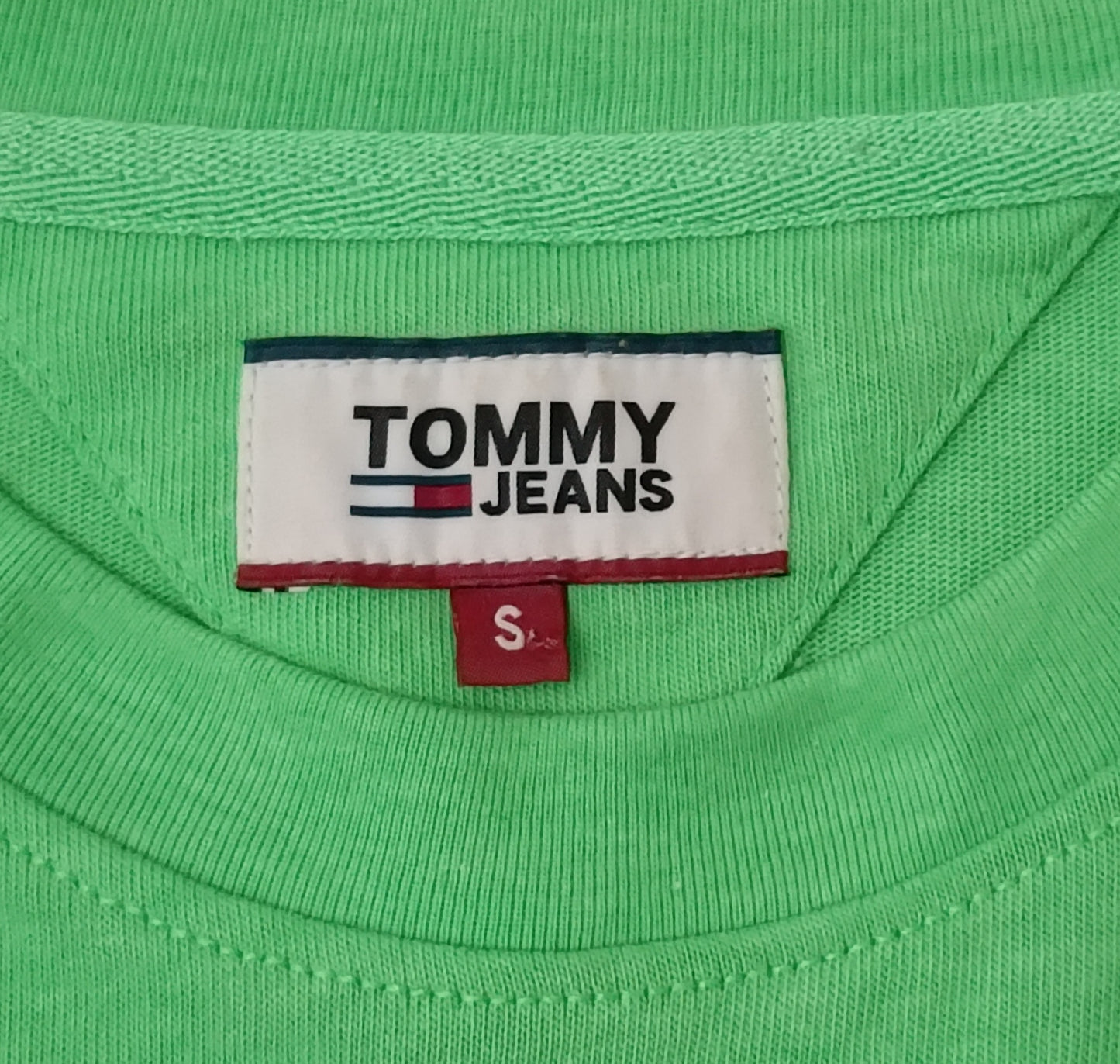 (S) Tommy Jeans Badge Logo T-Shirt тениска