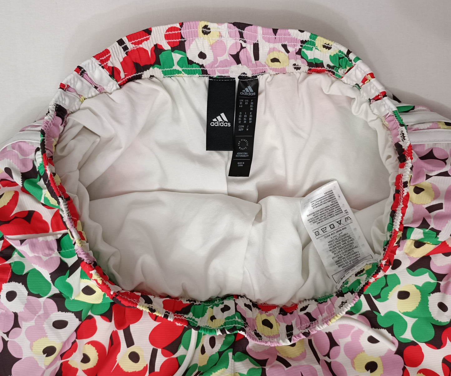 (ДАМСКО) (XS) Adidas x Marimekko Track Pants долнище