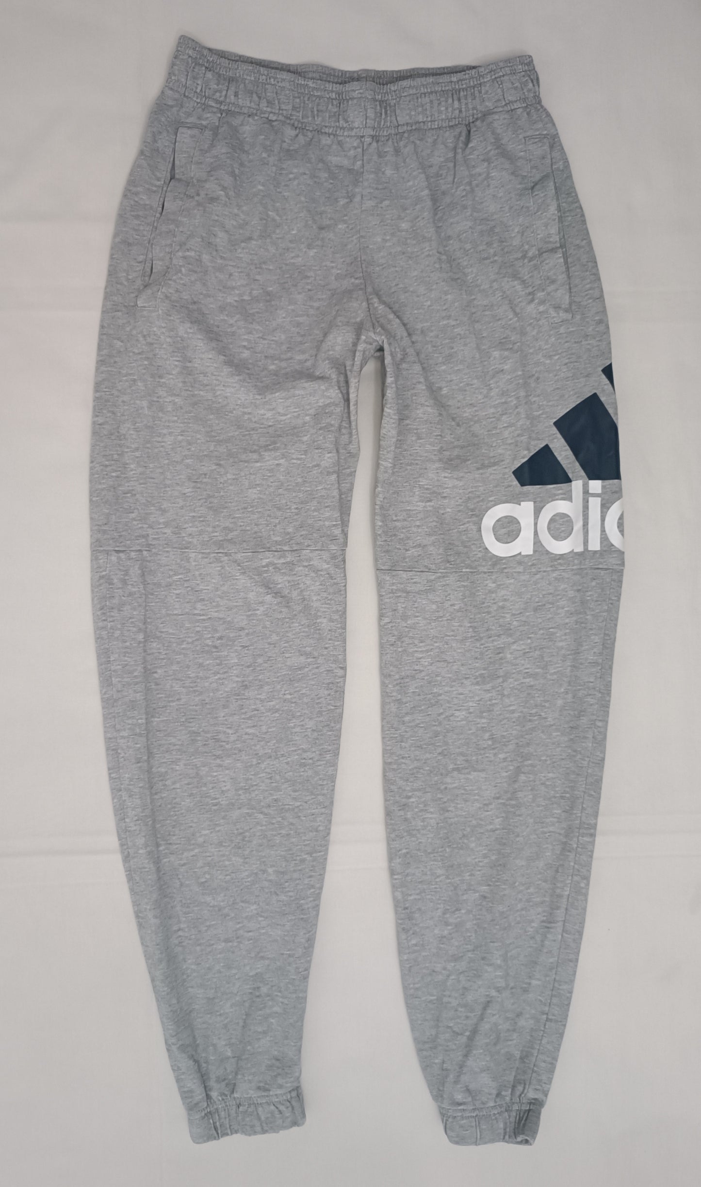 (S) Adidas Essentials Performance Logo Pants долнище