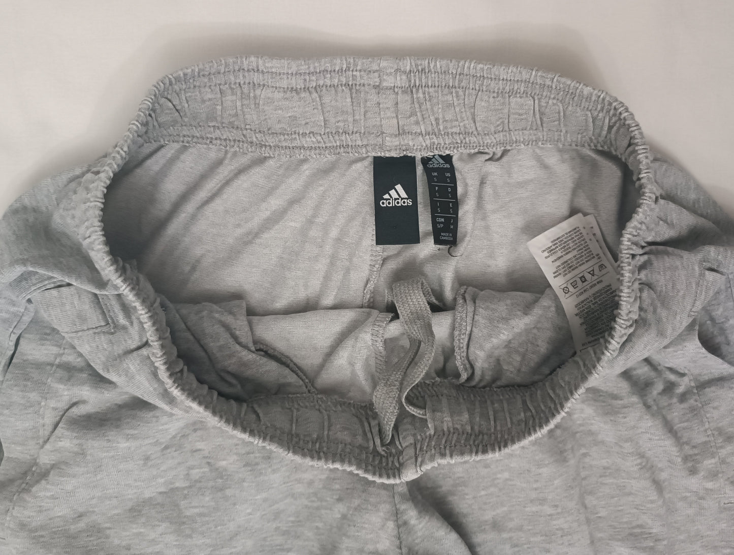 (S) Adidas Essentials Performance Logo Pants долнище