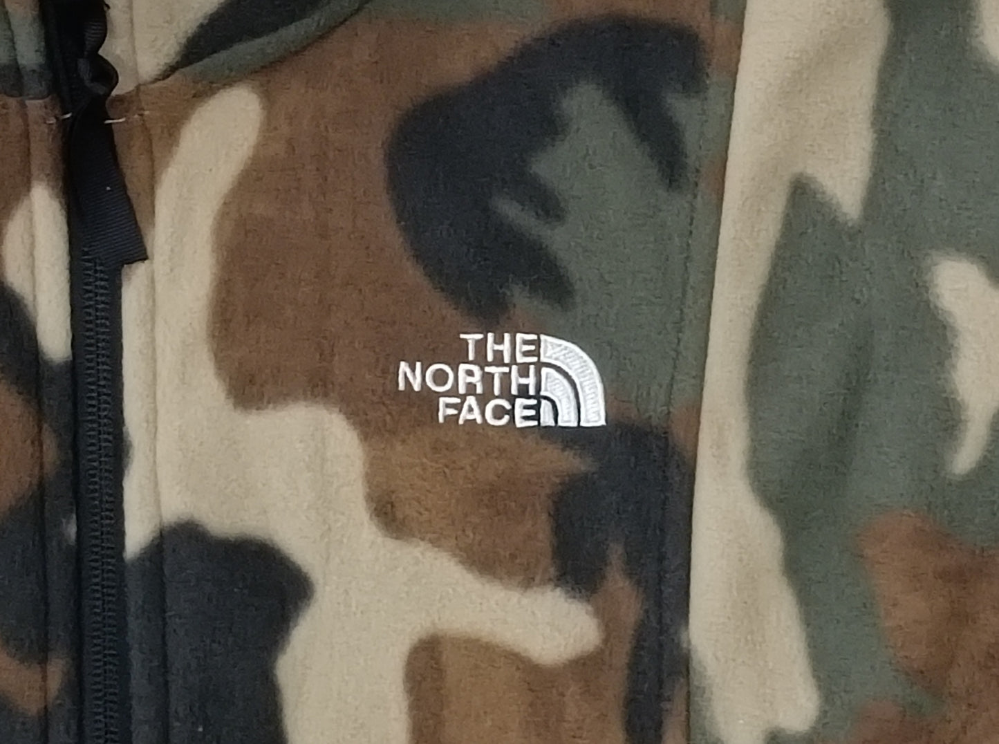 (M) The North Face Camouflage Fleece Sweatshirt полар горнище