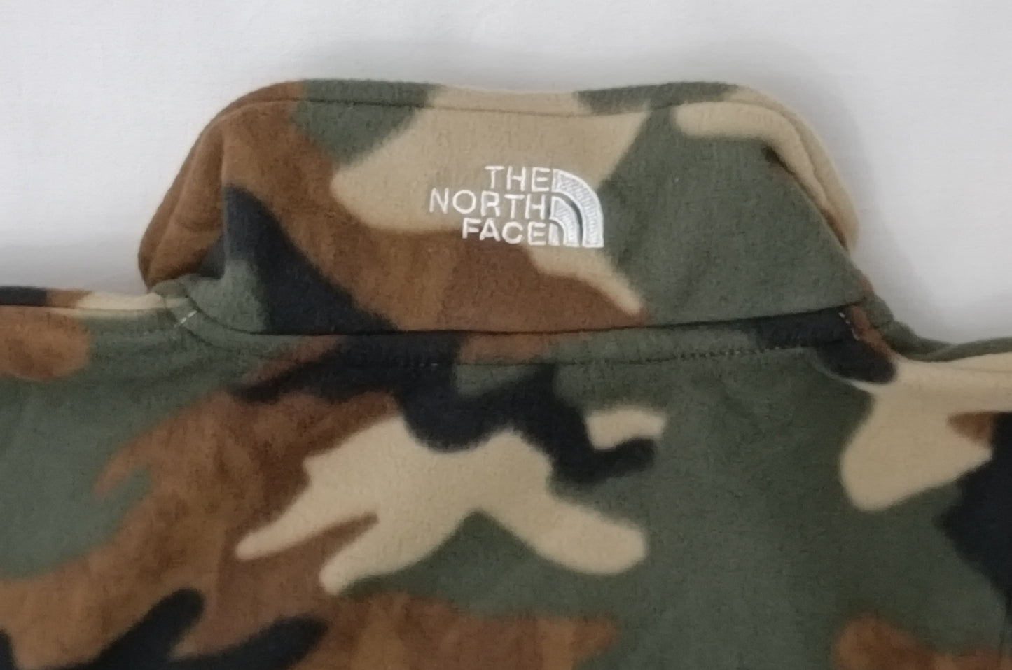 (M) The North Face Camouflage Fleece Sweatshirt полар горнище