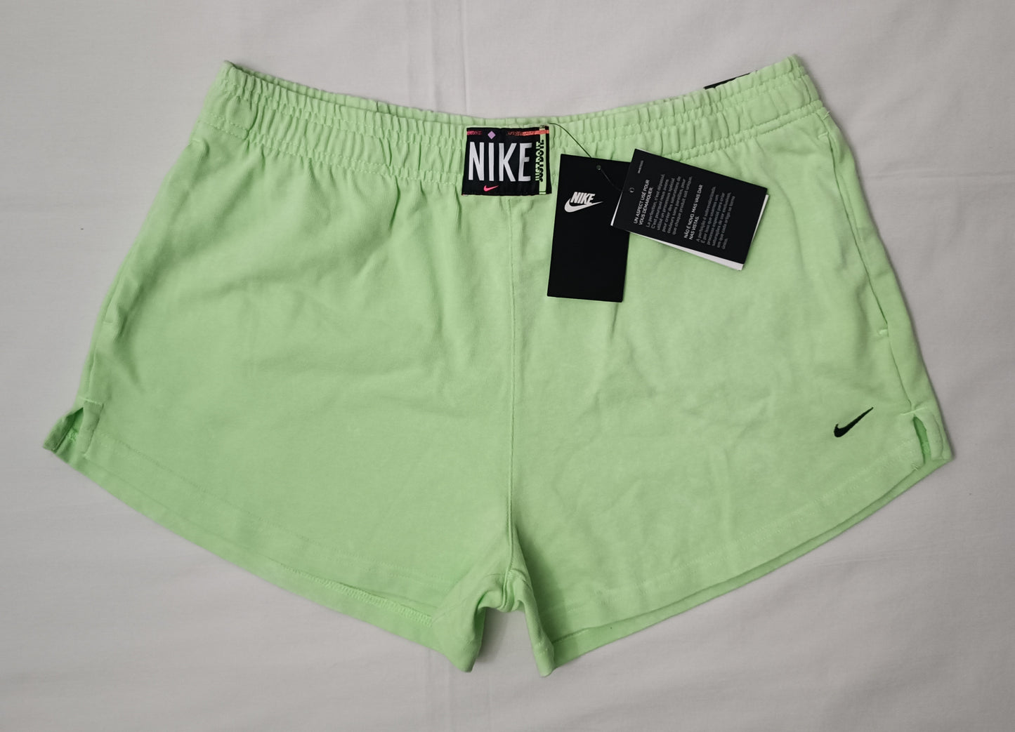 (ДАМСКО) (M, L) Nike Sportswear Washed Shorts шорти