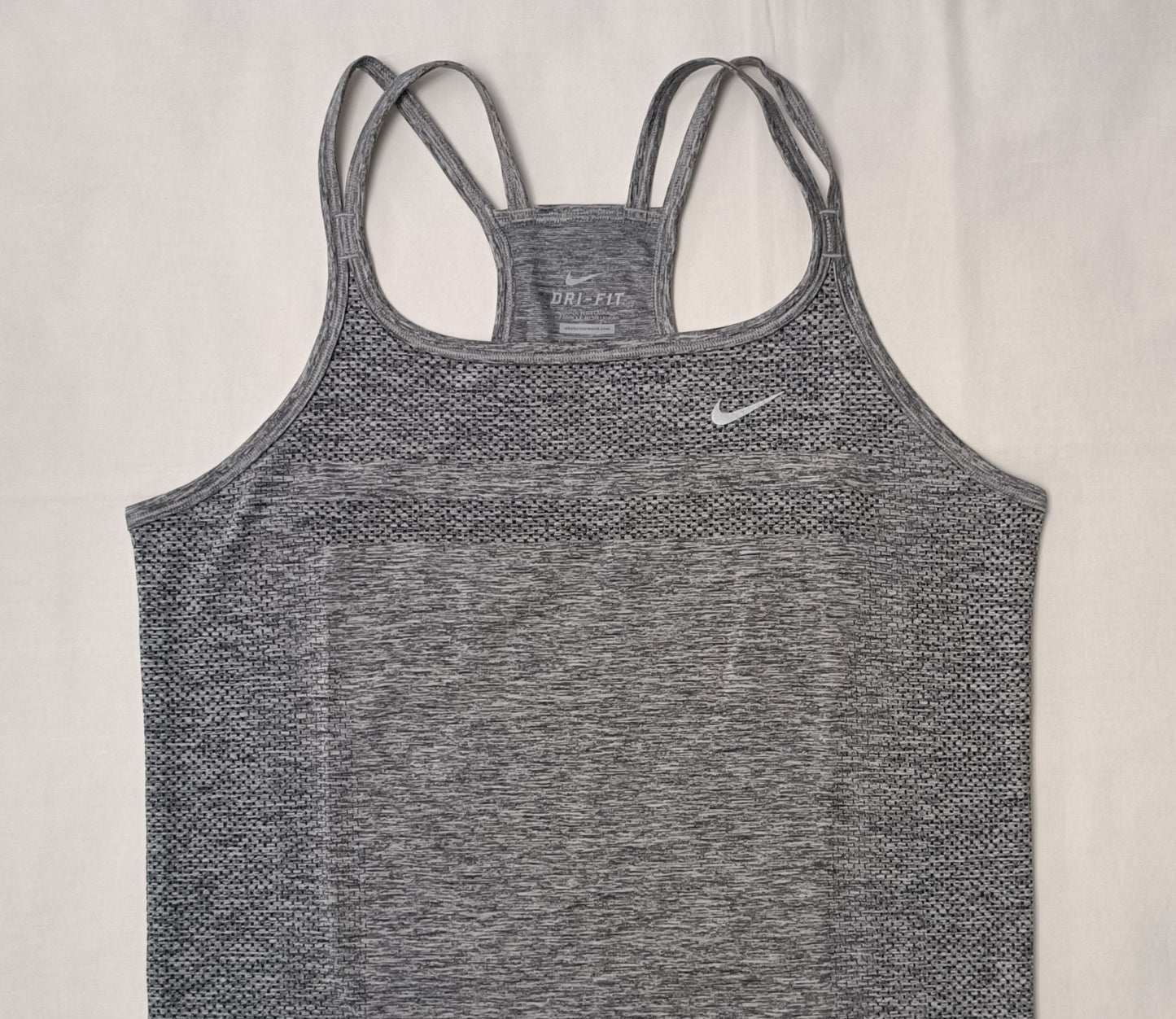 (ДАМСКО) (M) Nike DRI-FIT Seamless Tank Top потник