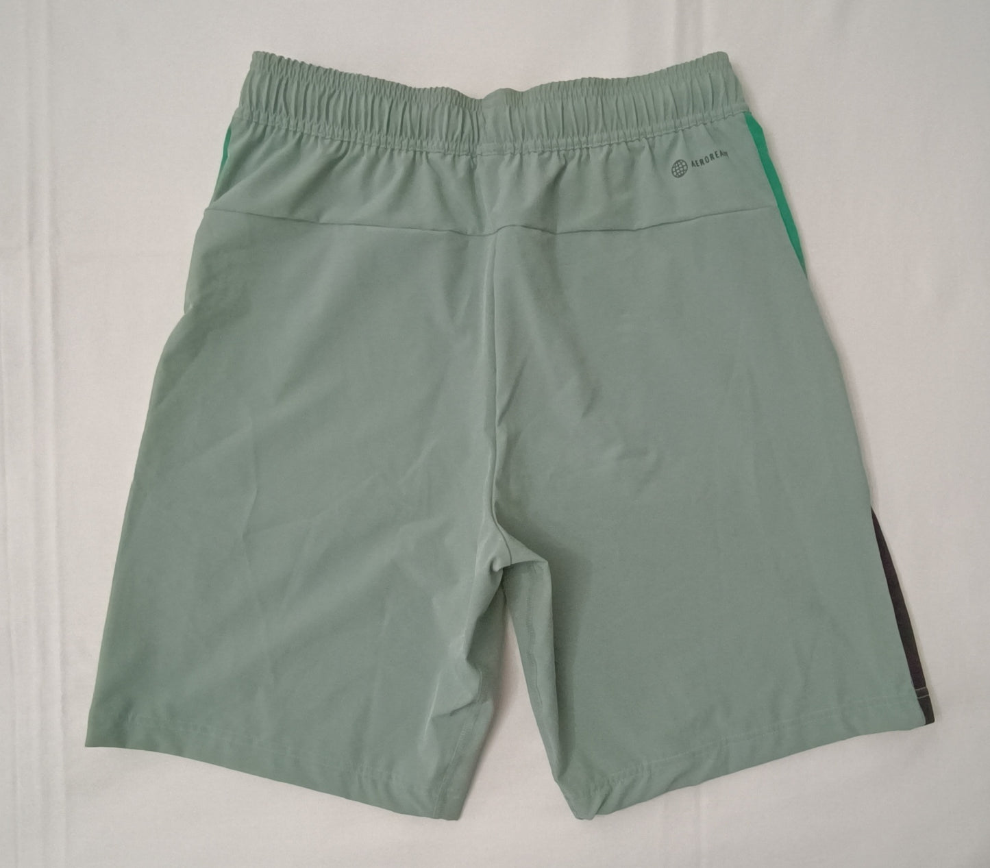 (S) Adidas 3 Stripes Shorts шорти