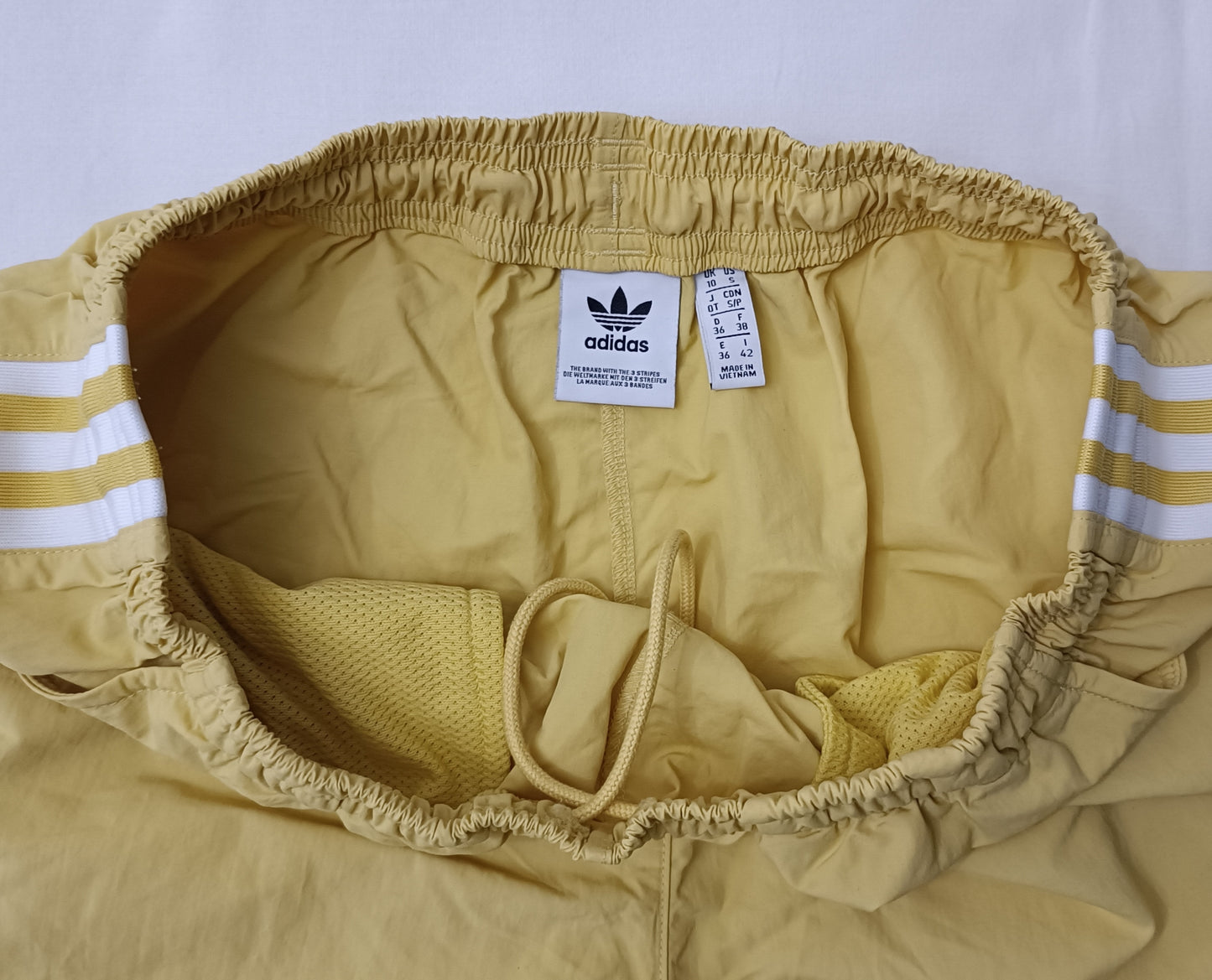 (ДАМСКО) (S) Adidas Originals Woven Shorts шорти