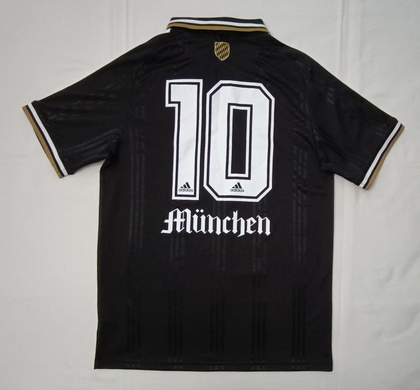 (S) Adidas City Pack Munich Jersey тениска