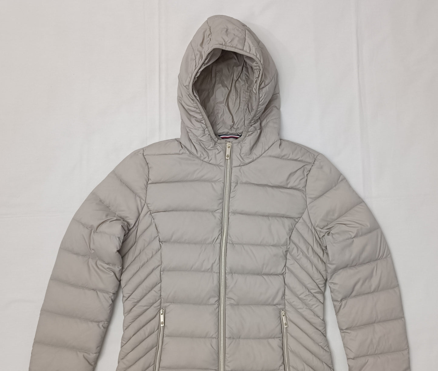 (ДАМСКО) (M) Tommy Hilfiger Down Puffer Hooded Jacket пухено яке