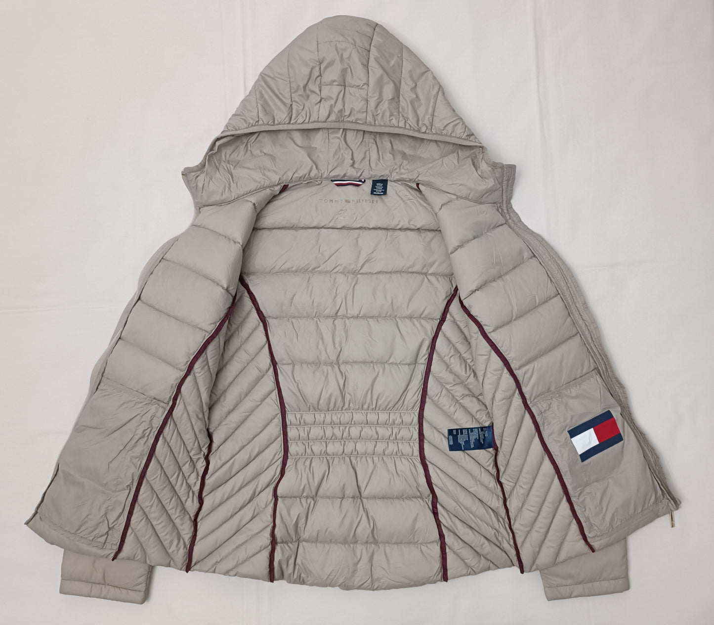 (ДАМСКО) (M) Tommy Hilfiger Down Puffer Hooded Jacket пухено яке