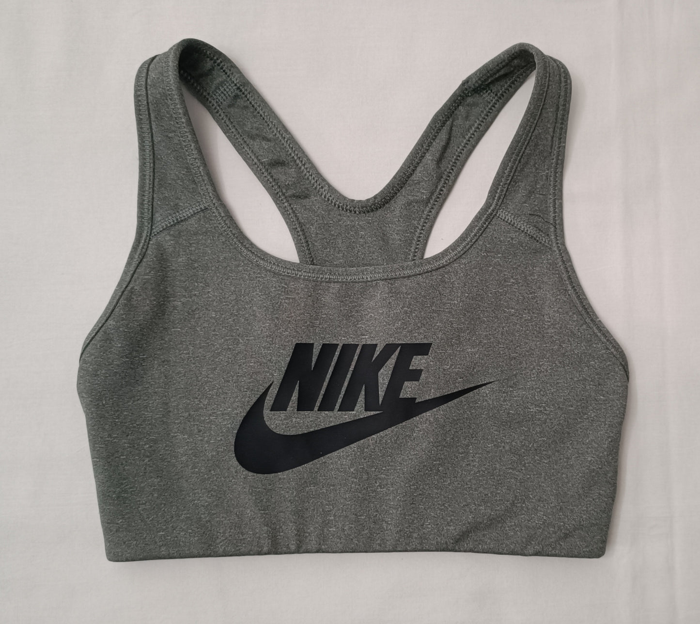 (ДАМСКО) (XS) Nike DRI-FIT Swoosh Bra бюстие