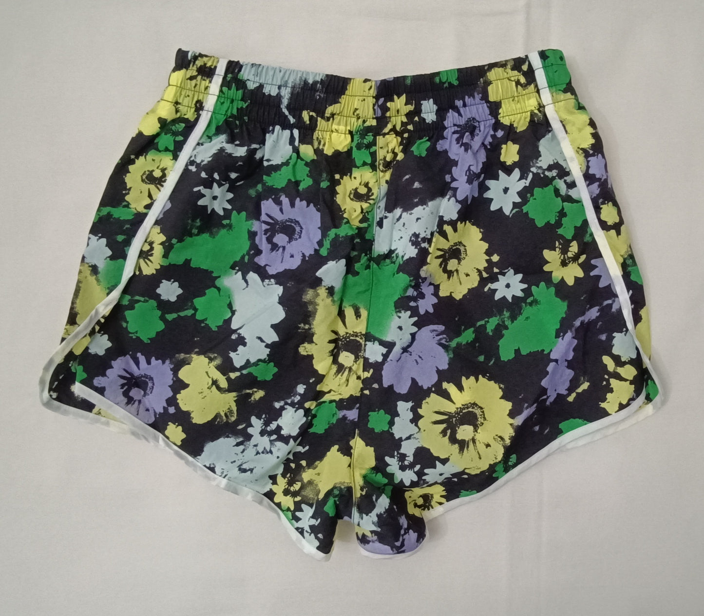 (ДАМСКО) (S) Adidas Originals Floral Shorts шорти