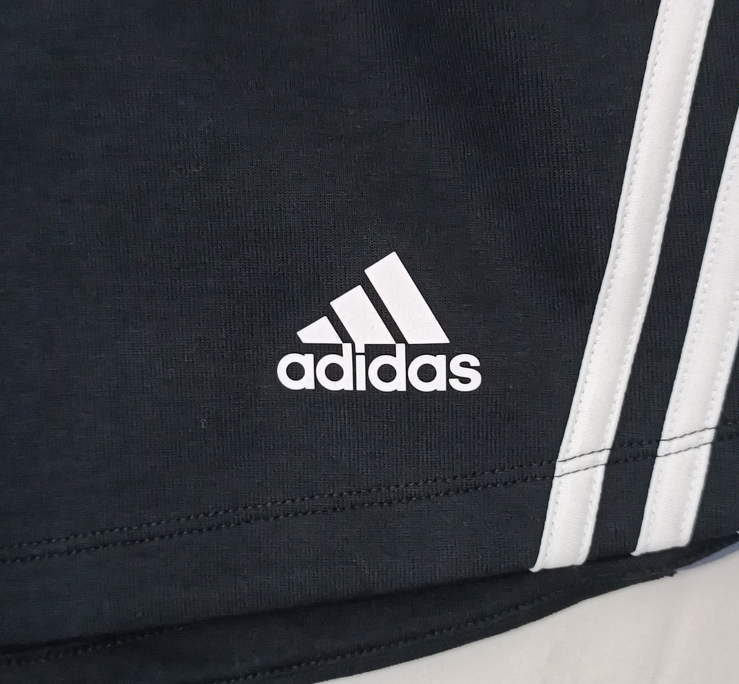 (ДАМСКО) (M) Adidas Sportswear Shorts шорти