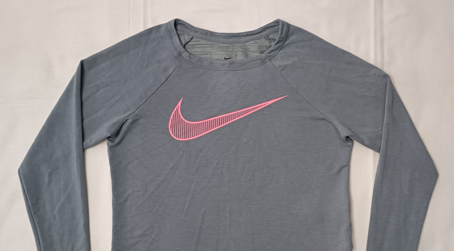 (ДАМСКО) (M) Nike DRI-FIT Cropped Sweatshirt горнище